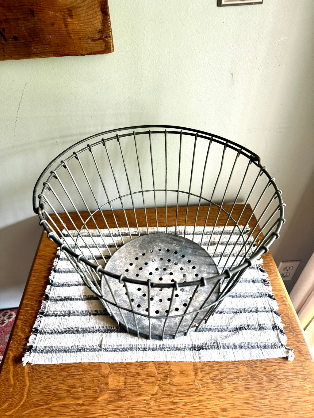 Industrial Wire Vegetable Basket | Wire Egg Basket | Round Gathering Basket | Wire Harvest Basket | Metal Garden Basket With Handle