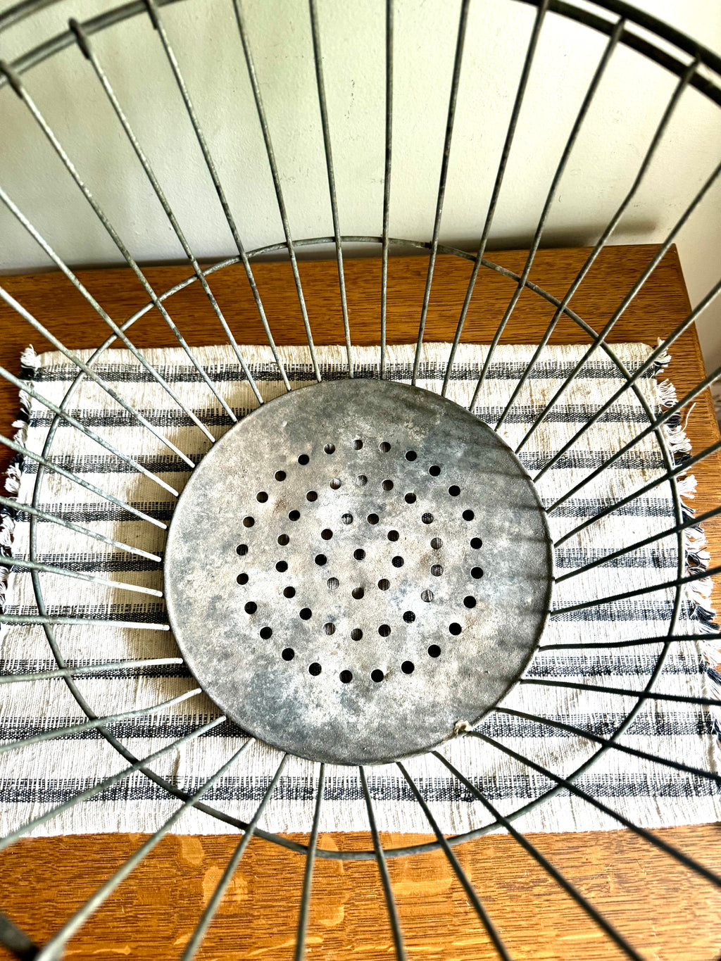 Industrial Wire Vegetable Basket | Wire Egg Basket | Round Gathering Basket | Wire Harvest Basket | Metal Garden Basket With Handle