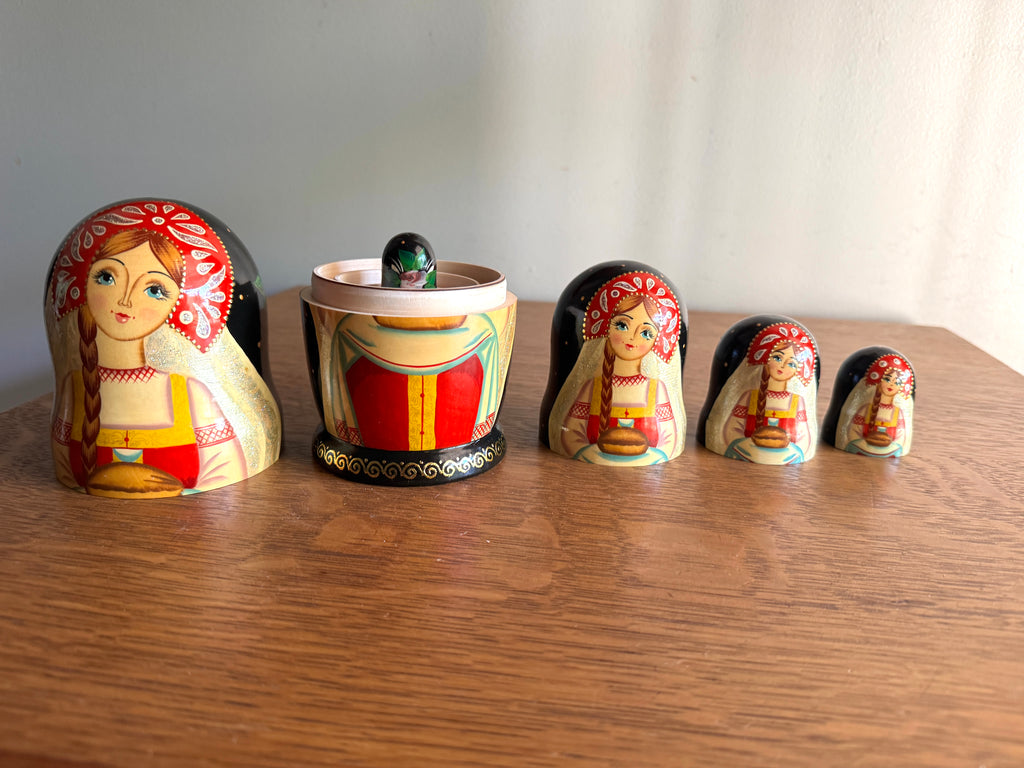 Vintage 7" Nesting Dolls Matryoshka 5 Piece ~ Hand Painted Matryosha Dolls