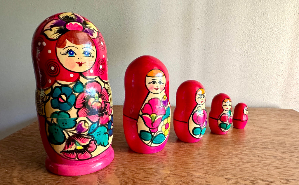 Vintage 7" Russian Nesting Dolls Matryoshka 5 Piece ~ Hand Painted Matryosha Dolls