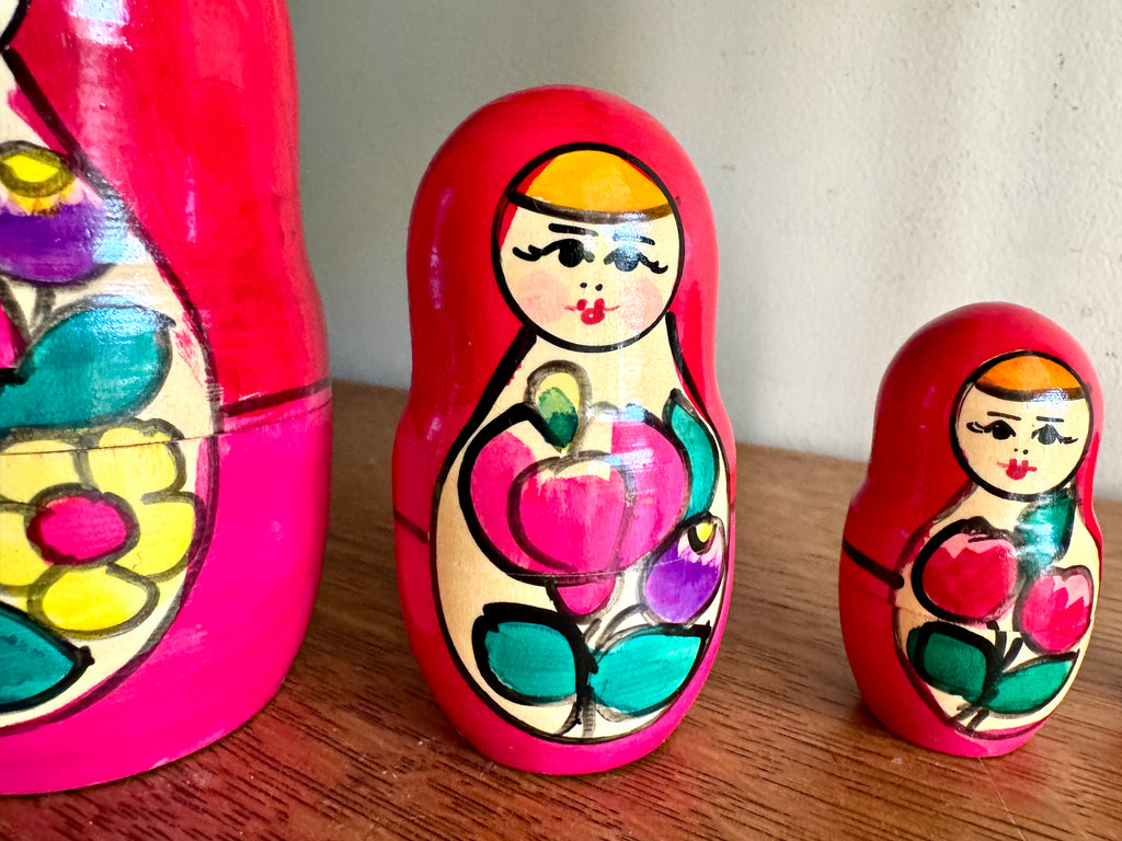 Vintage 7" Russian Nesting Dolls Matryoshka 5 Piece ~ Hand Painted Matryosha Dolls