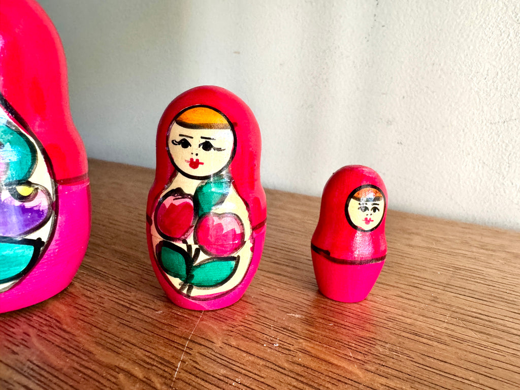 Vintage 7" Russian Nesting Dolls Matryoshka 5 Piece ~ Hand Painted Matryosha Dolls
