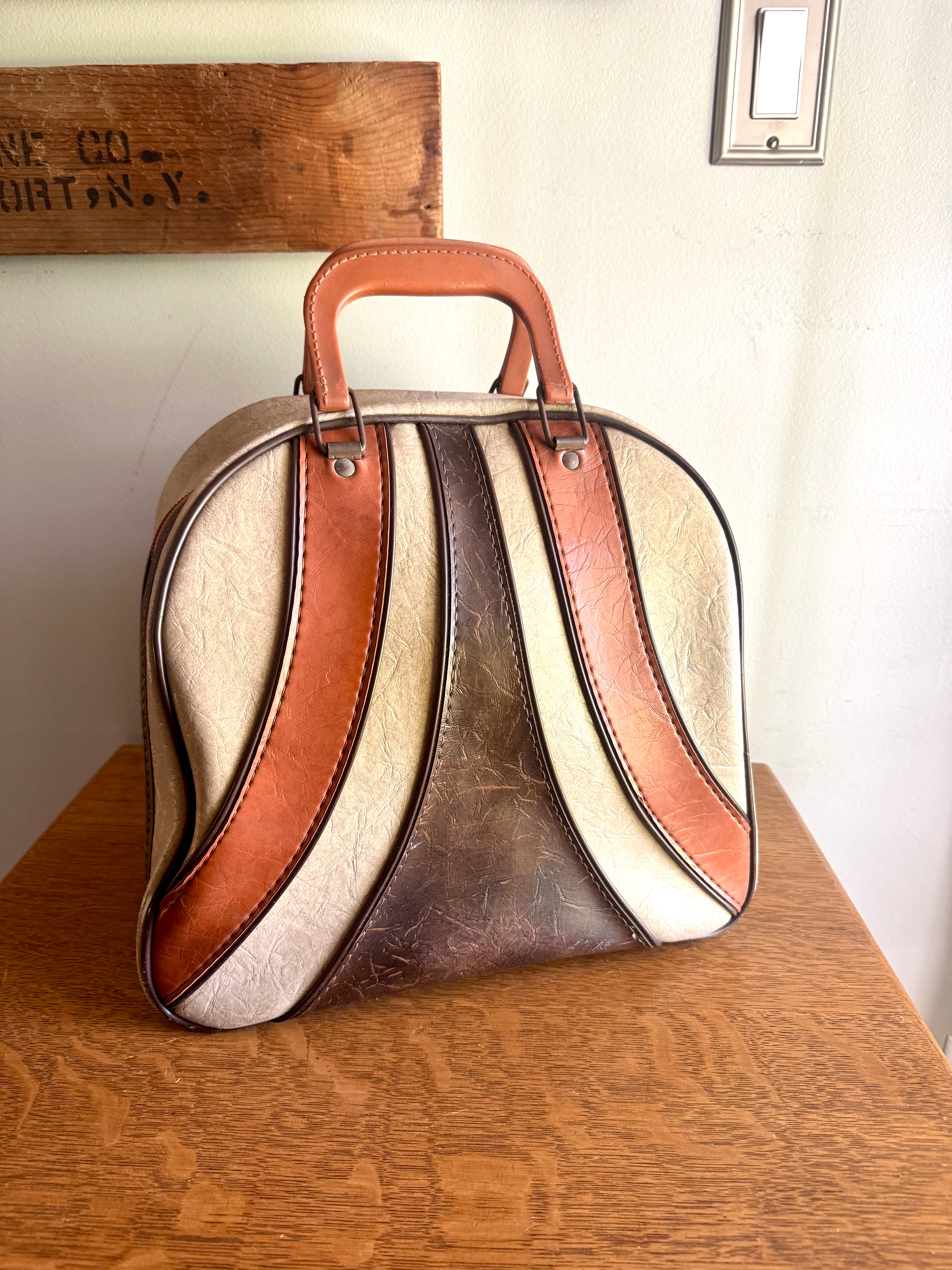 Vintage Brunswick Wind Jammer Bowling Ball Bag ~ Two Tone Brown Vinyl Bag