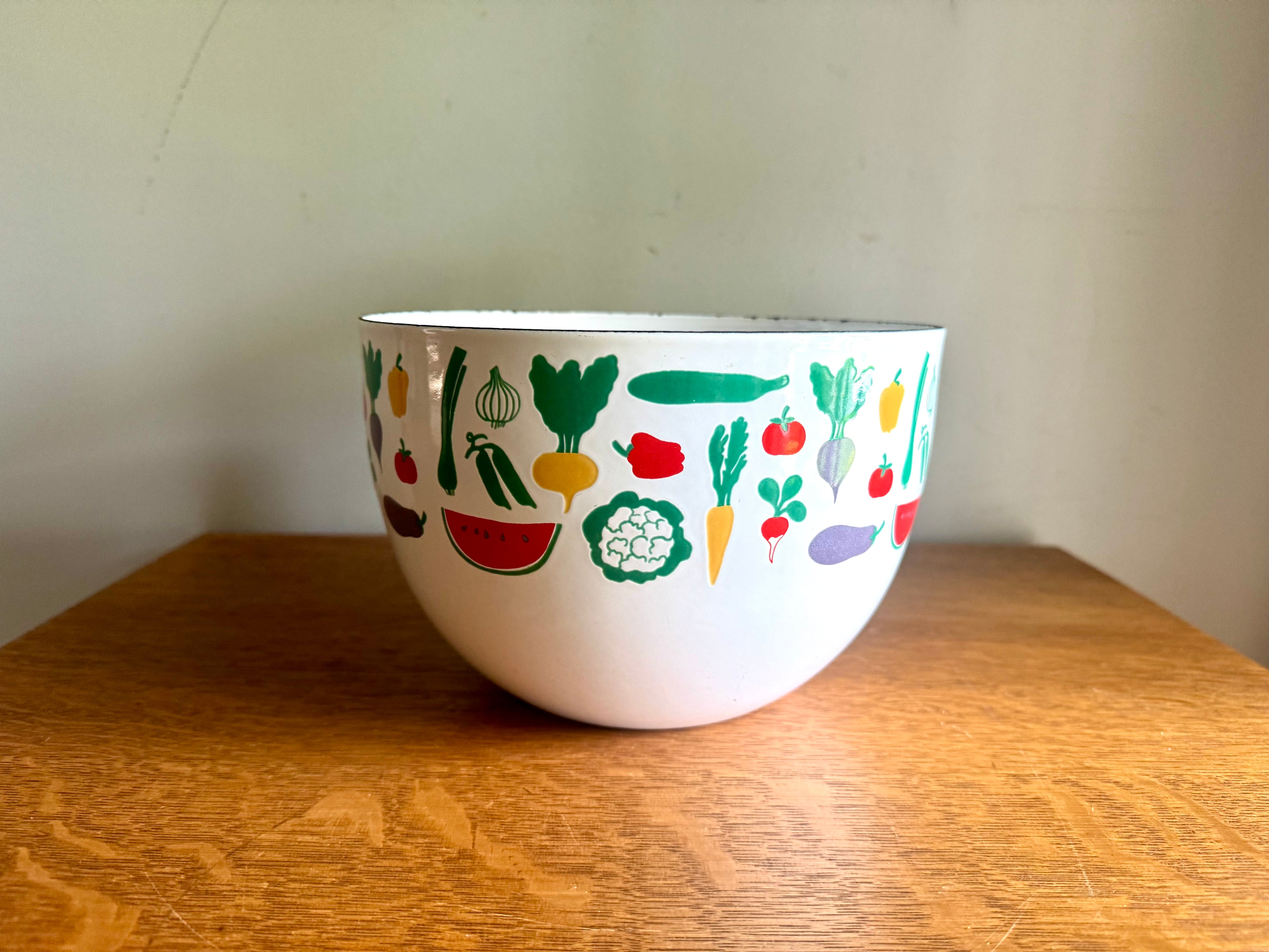 Vintage Finel Bowl | Kaj Franck Finel Enamel Bowl| Vintage Vegetable Enamel Bowl | Made In Finland| Final Arabia White Enamel Vegetable Bowl