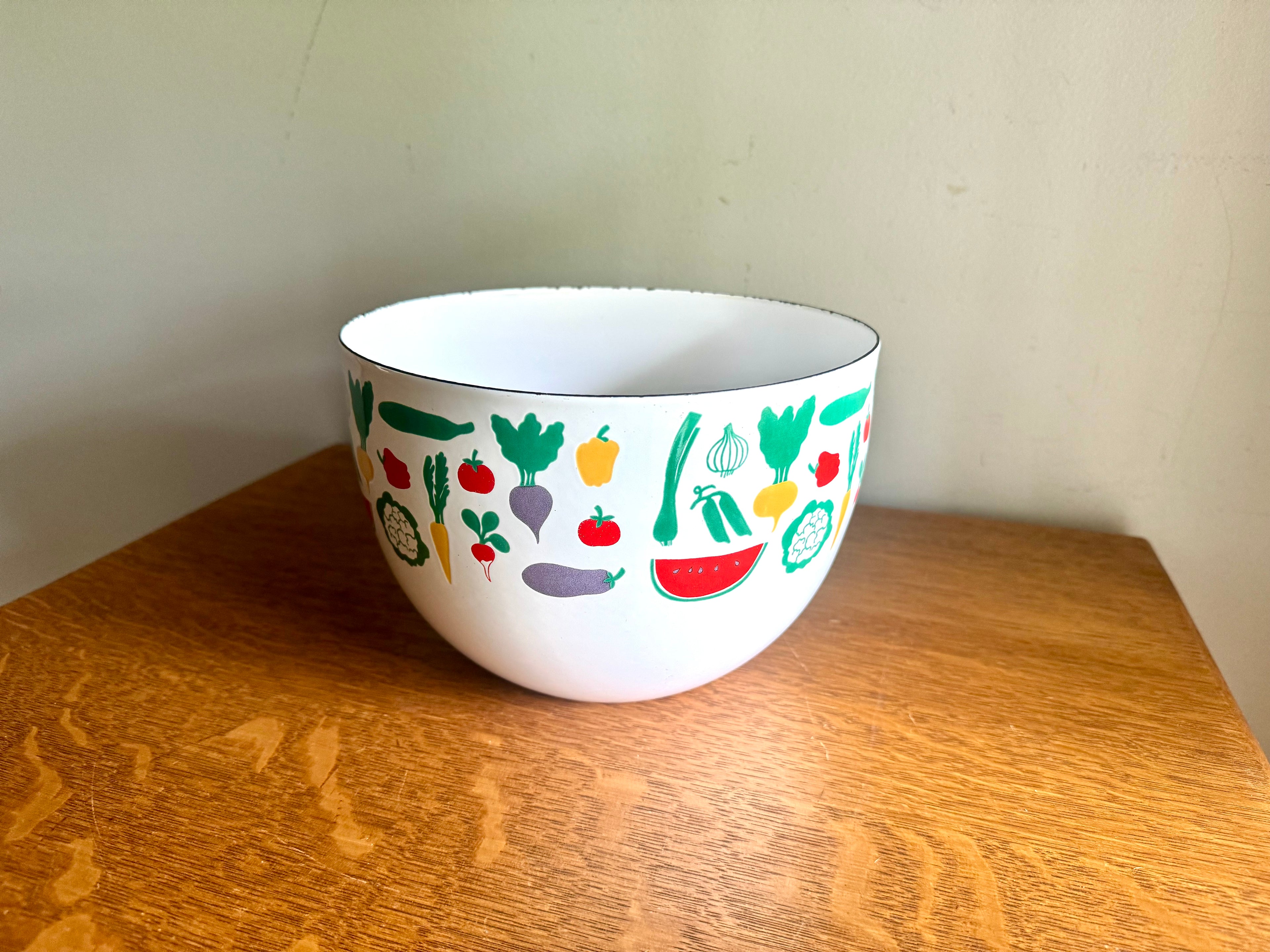 Vintage Finel Bowl | Kaj Franck Finel Enamel Bowl| Vintage Vegetable Enamel Bowl | Made In Finland| Final Arabia White Enamel Vegetable Bowl