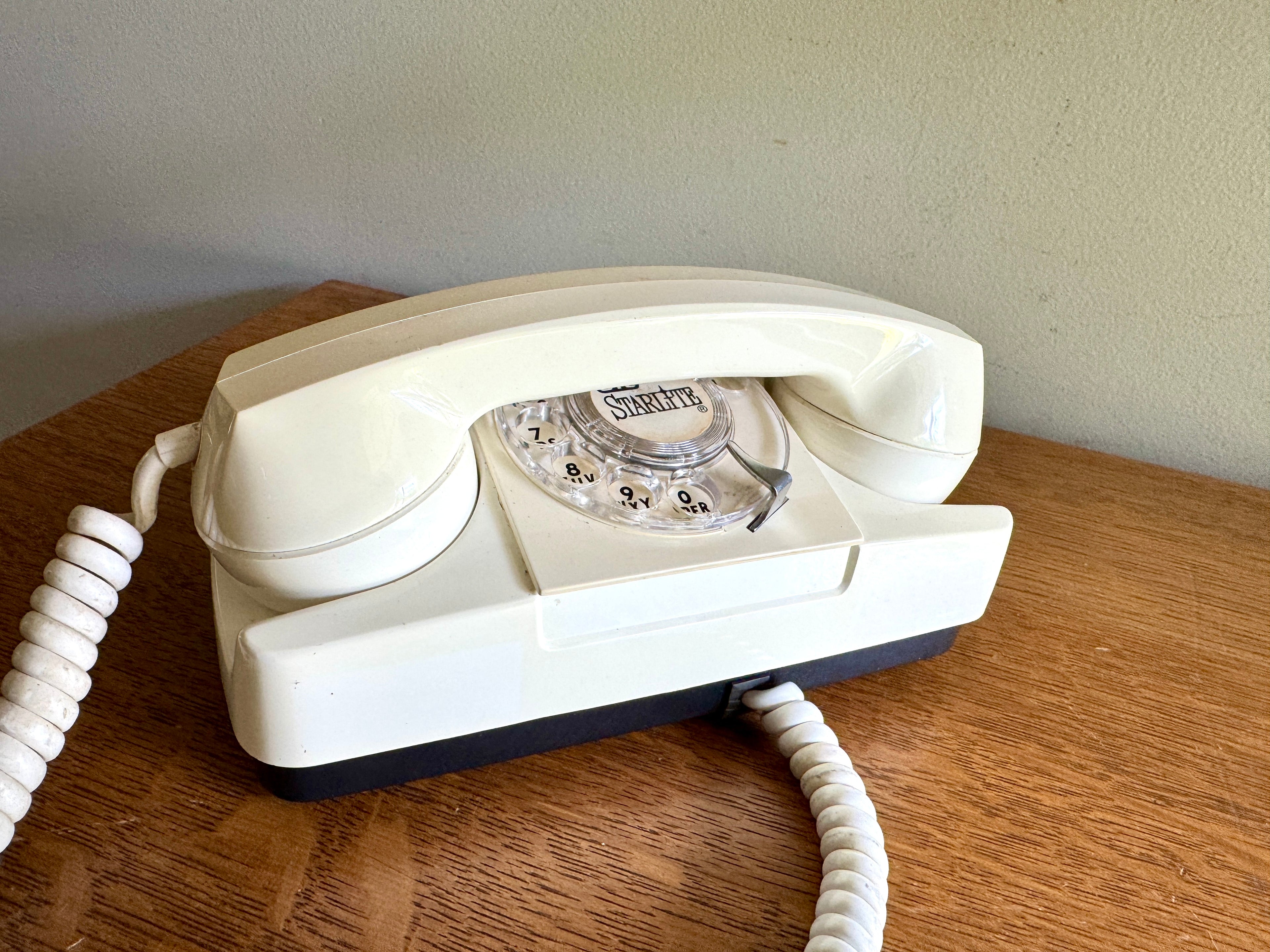 Vintage GTE Starlite Rotary Dial White Telephone ~ 60's White Princess Rotary Monophone