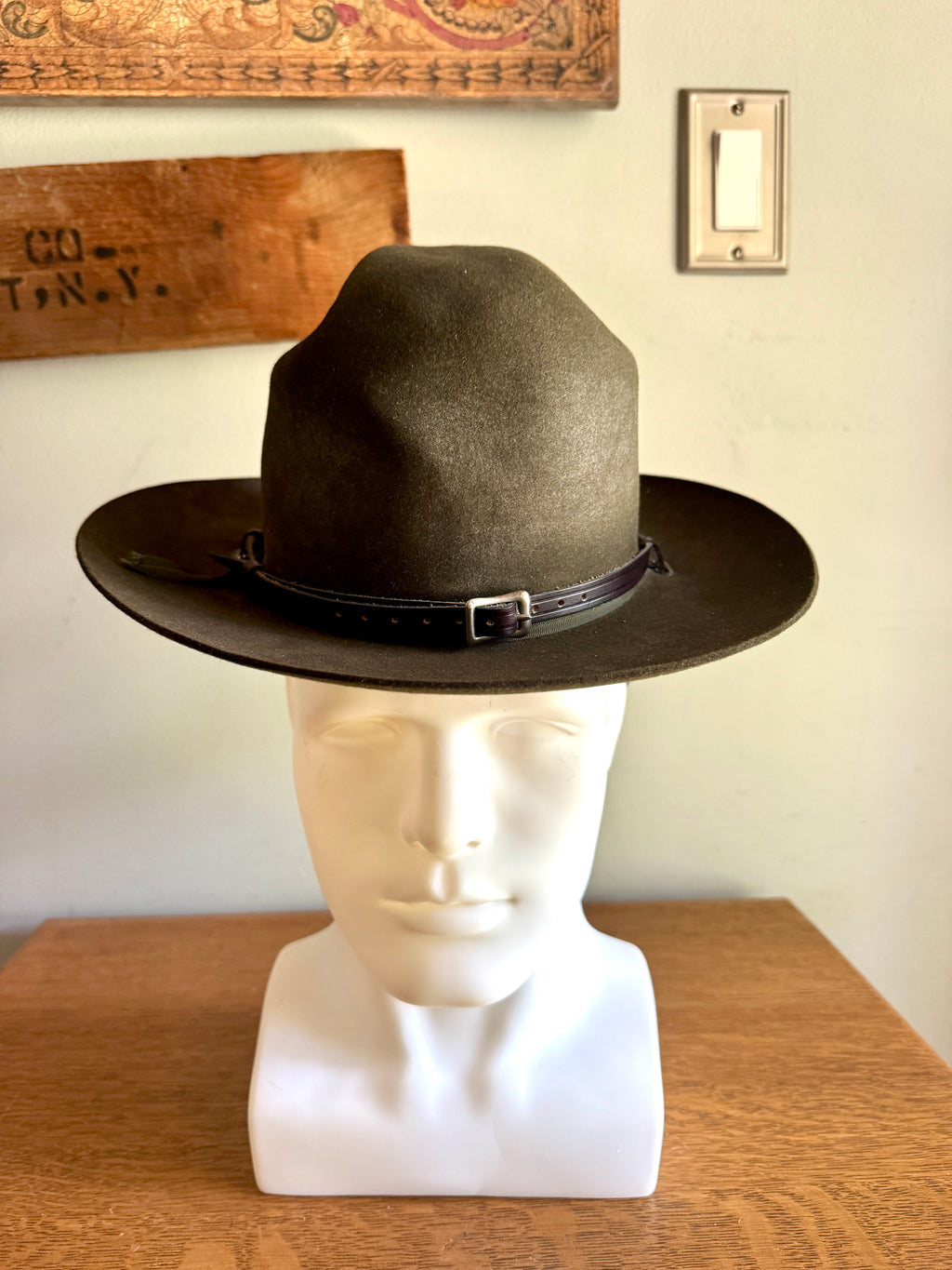Resistol "Self-Conforming" Western Hat ~ Brown Union Made Felt Resistol Hat With Strap