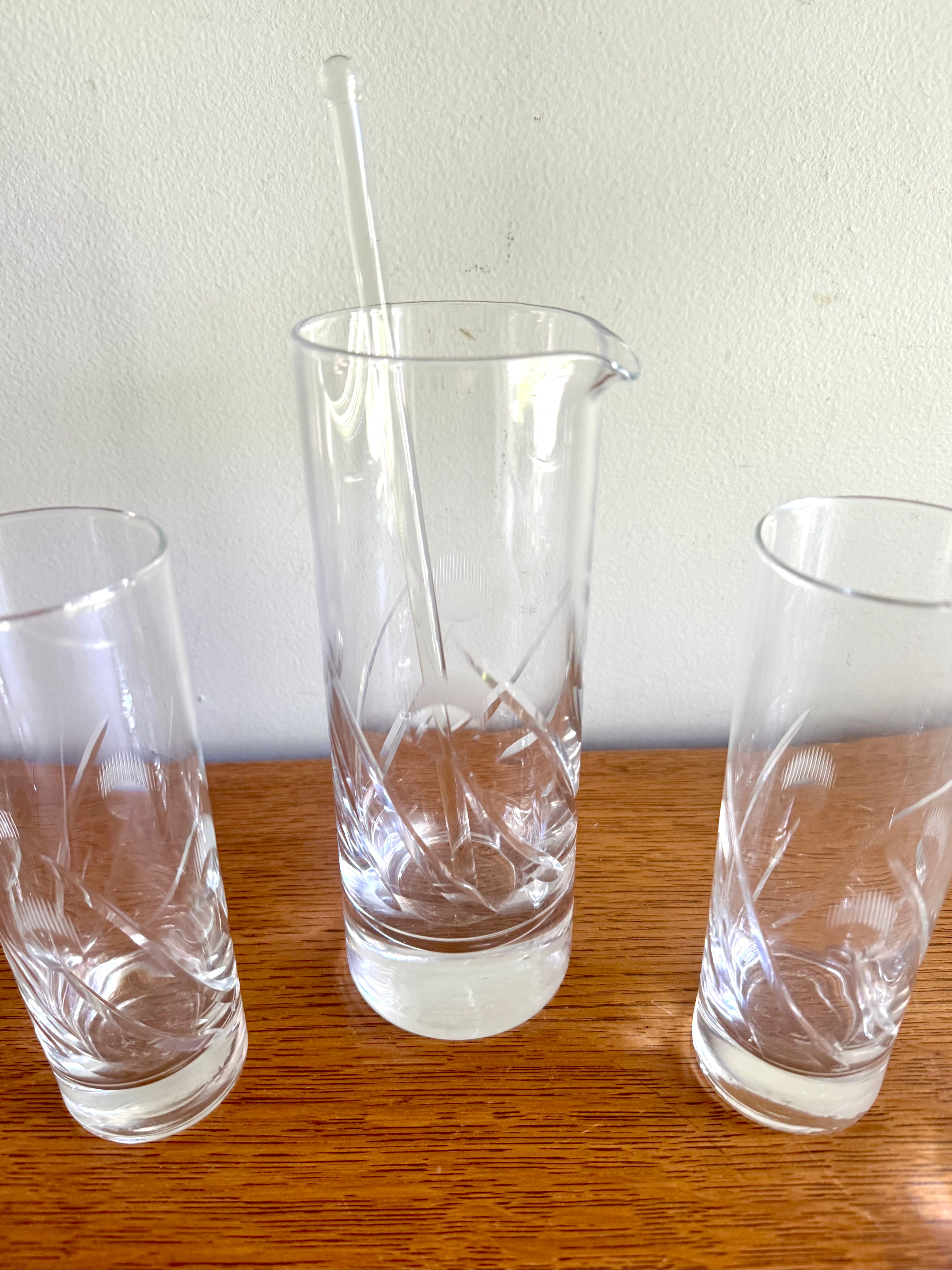 Vintage Cocktail Pitcher and 5 Cocktails Glasses | Set of Etched Crystal Glasses With Pitcher and Stir Stick | Crystal Cocktail Bar Set