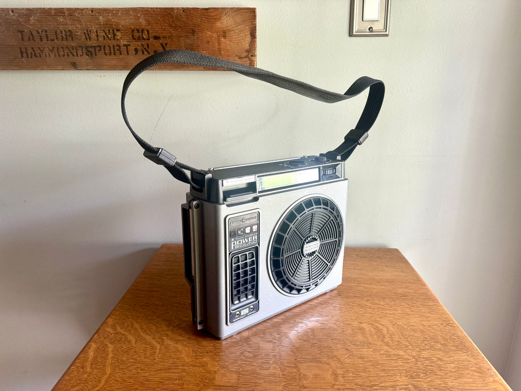 Vintage General Electric 8 Track Am/FM Portable Radio | GE 8 Track Program Power Sound Radio| GE Model 3-5510A Portable Radio