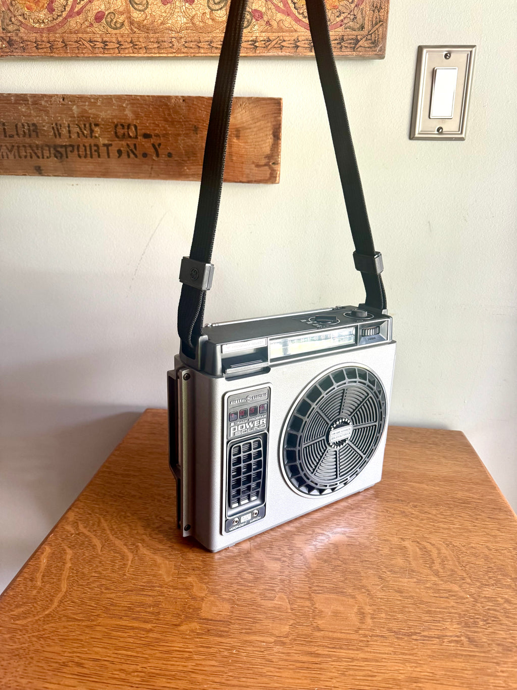 Vintage General Electric 8 Track Am/FM Portable Radio | GE 8 Track Program Power Sound Radio| GE Model 3-5510A Portable Radio