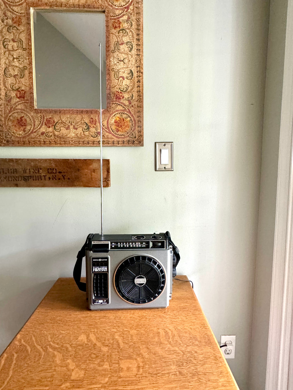 Vintage General Electric 8 Track Am/FM Portable Radio | GE 8 Track Program Power Sound Radio| GE Model 3-5510A Portable Radio