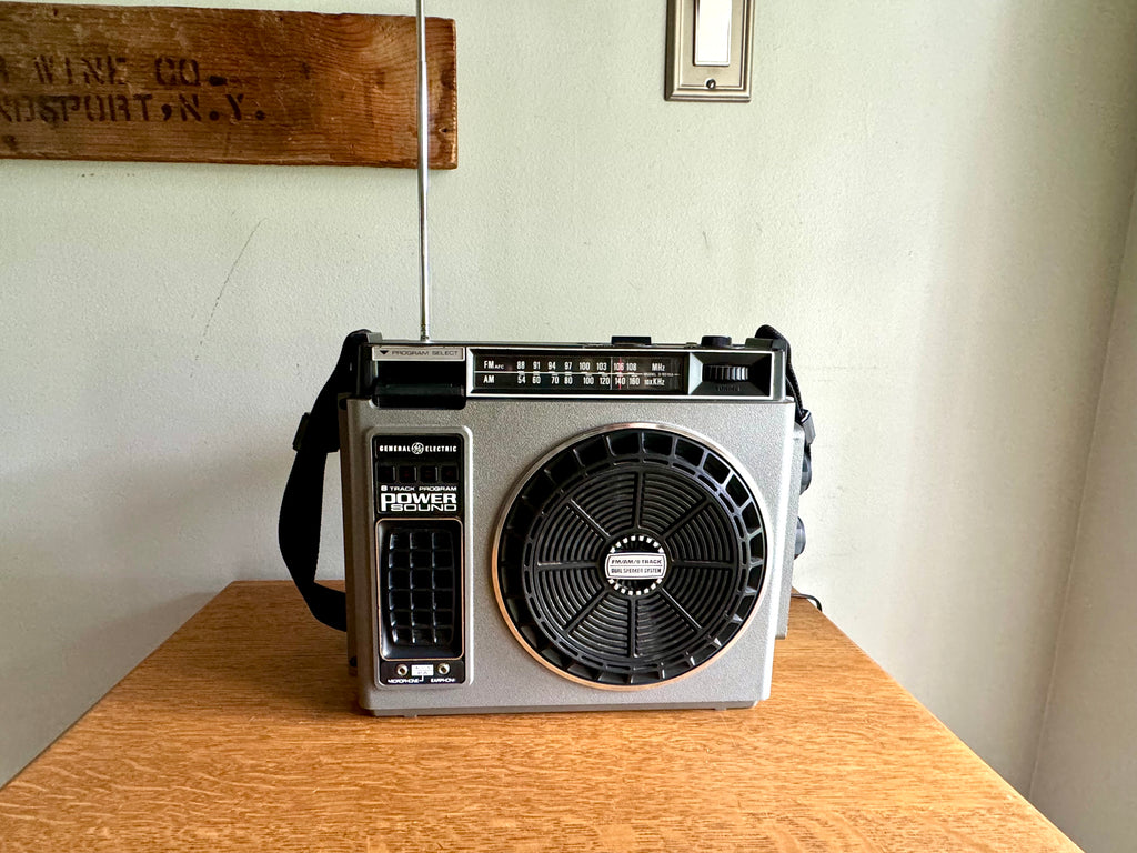 Vintage General Electric 8 Track Am/FM Portable Radio | GE 8 Track Program Power Sound Radio| GE Model 3-5510A Portable Radio