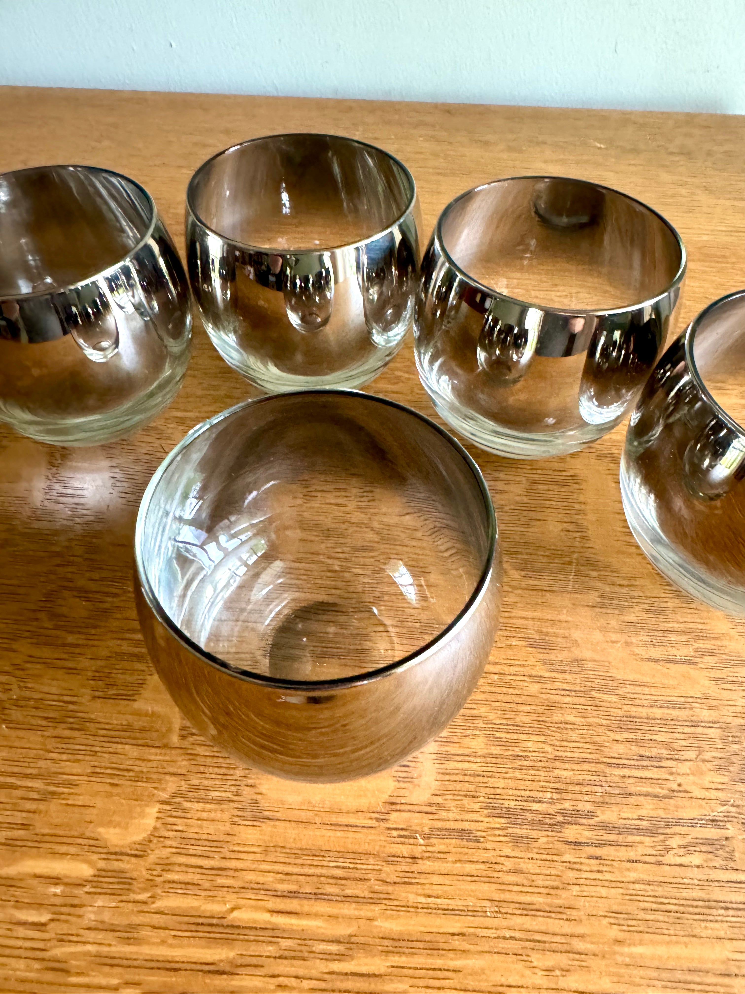 Set of 5 Mid Century Modern Dorothy Thorpe Style Roly Poly Glasses | Silver Fade Rimmed Glasses | Queens Lusterware Mercury Fade Roly Polys