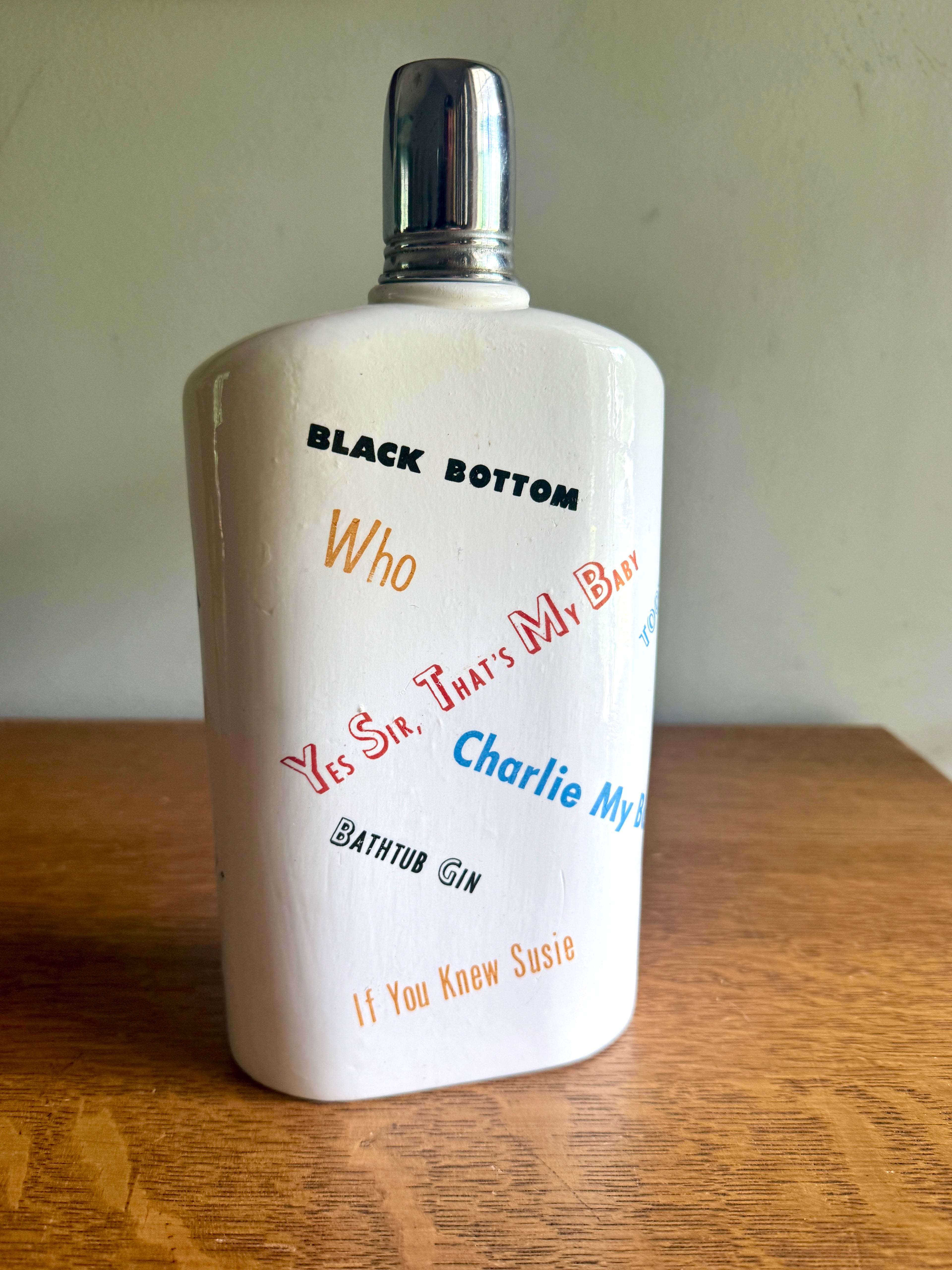 Flapper Girl Decanter, Ceramic Roaring 20's Theme Flask ~ 3D Flapper Girl Flask ~ Japan Novelty Flask ~ Roaring 20s Bar Decor ~ Swing Music Flask