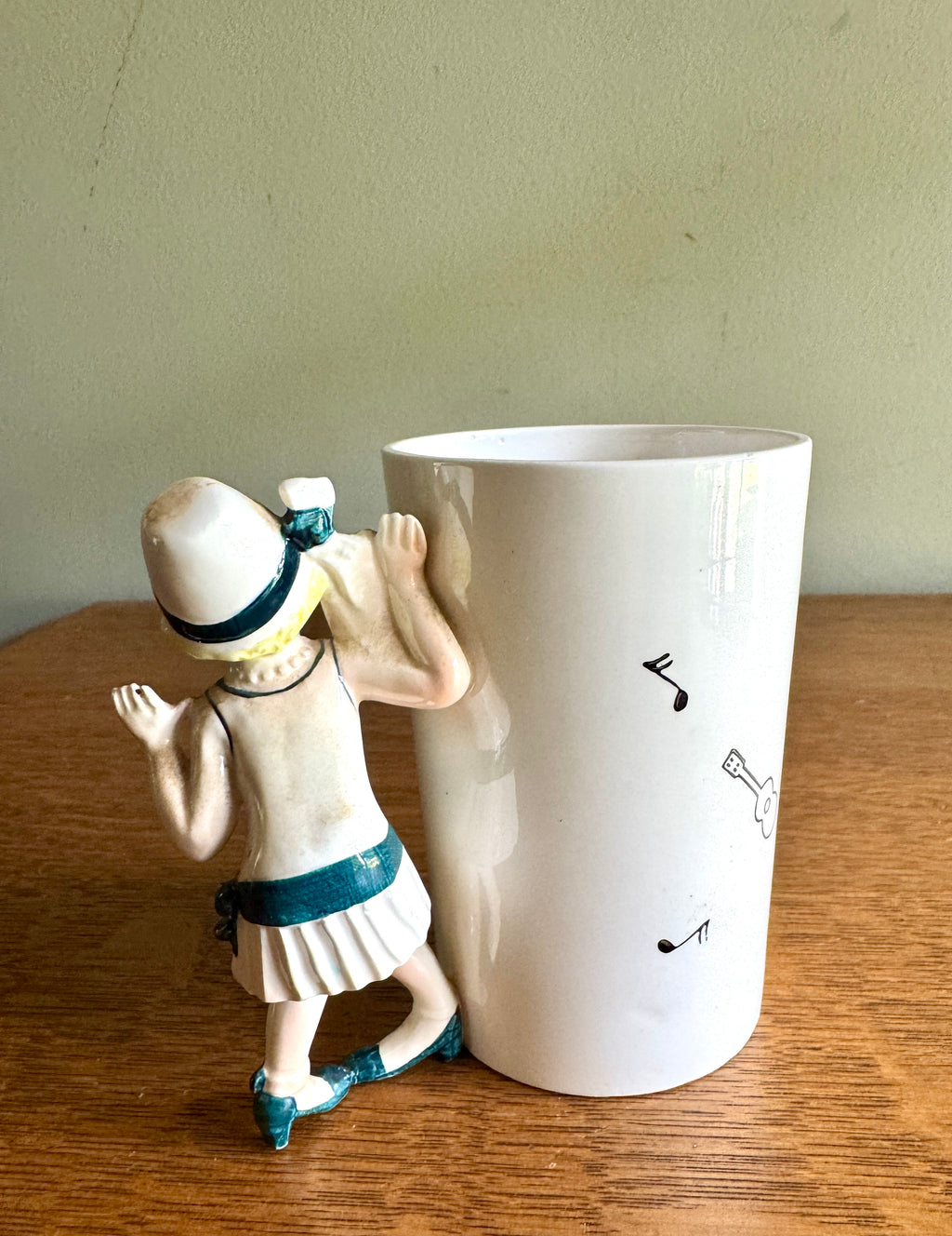 Ceramic Roaring 20's Theme Mug ~ 3D Flapper Dancing Girl Cup ~ Japan Novelty Cup ~ Roaring 20s Bar Decor