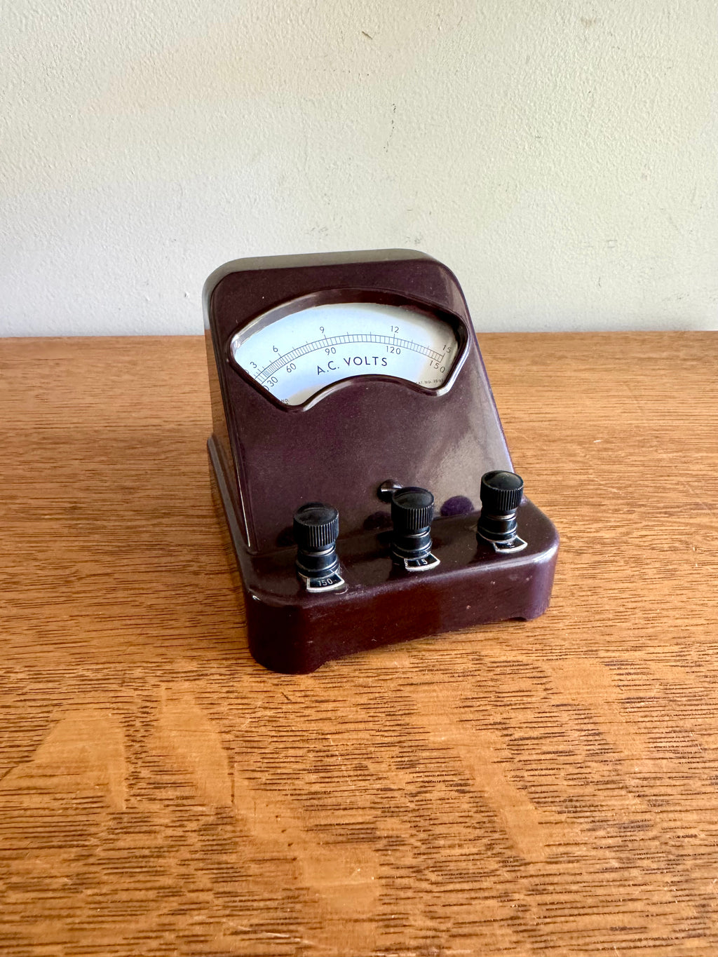Vintage Welch Scientific Co. A.C. Volt Meter | Brown Bakelite Welch Scientific Co Volt Meter| Industrial Lab Equipment Voltmeter