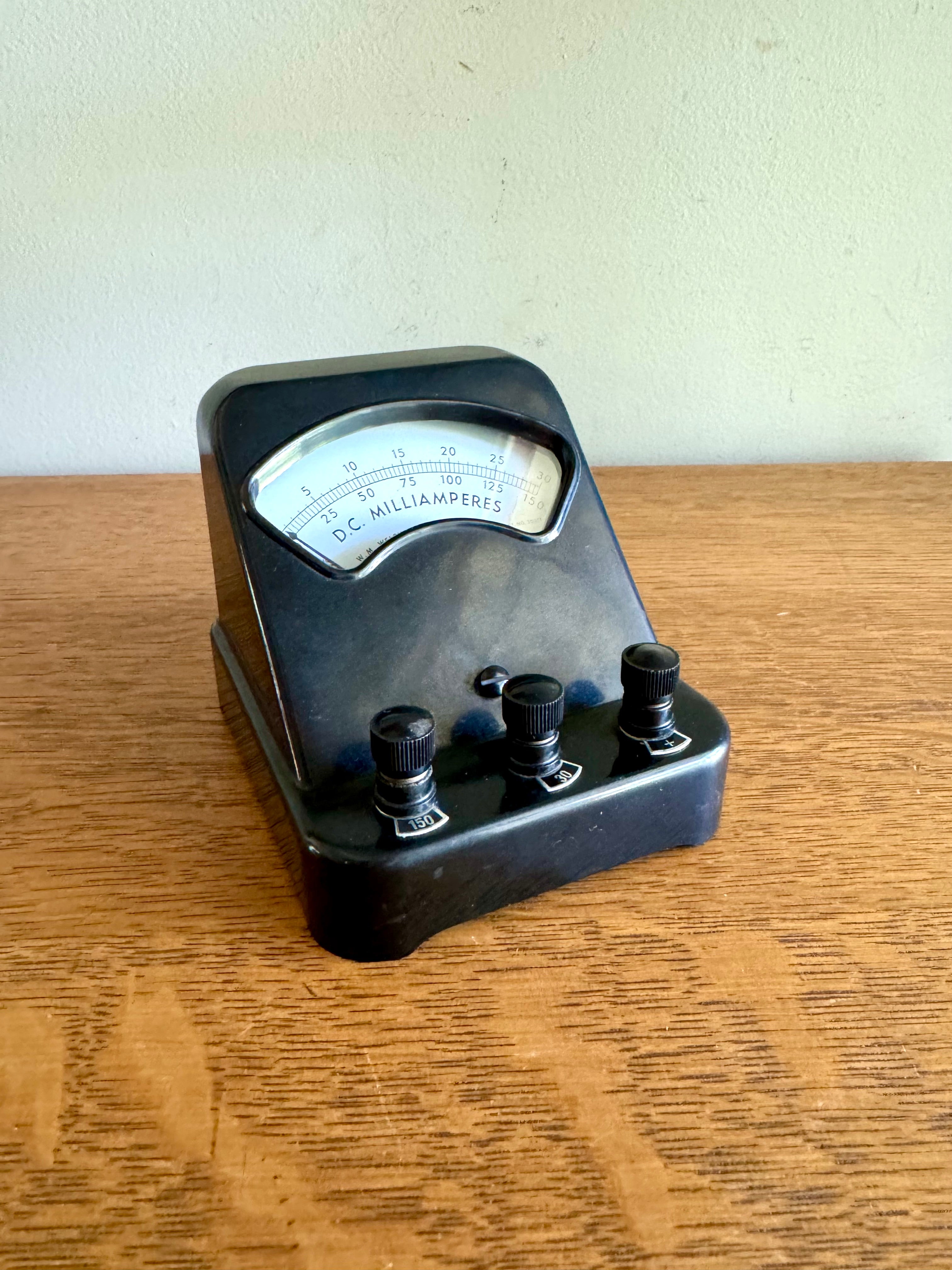 Vintage Welch Scientific Co. D.C. Milliamperes Meter | Black Bakelite Welch Scientific Co Milliamp Meter| Industrial Lab Equipment Amp Meter