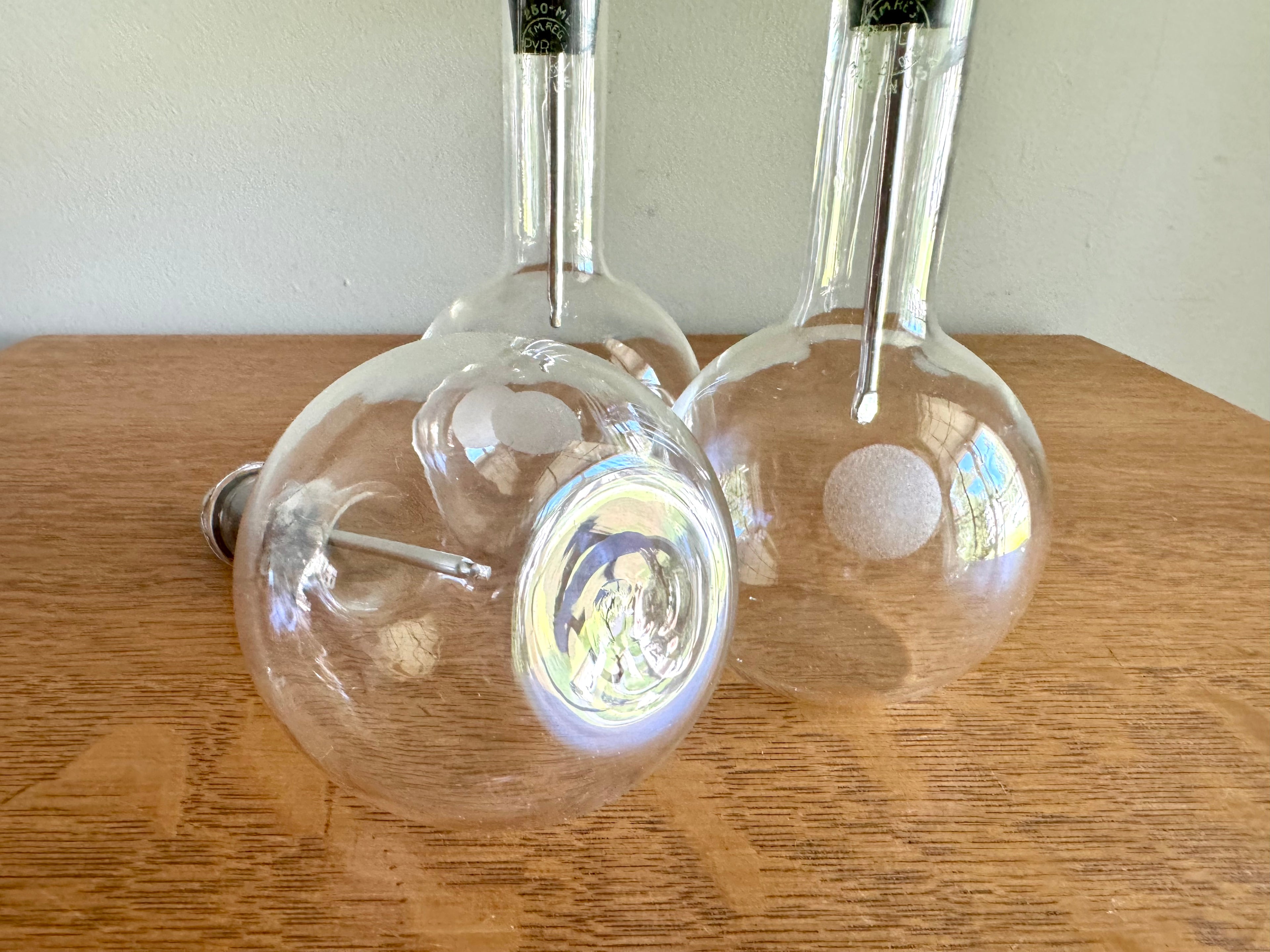 Set of 3 Pyrex 250ml Round Laboratory Leyden Flask| Pyrex Science Experimental Glass Flask With Stoppers | Scientific Laboratory Glass Flask