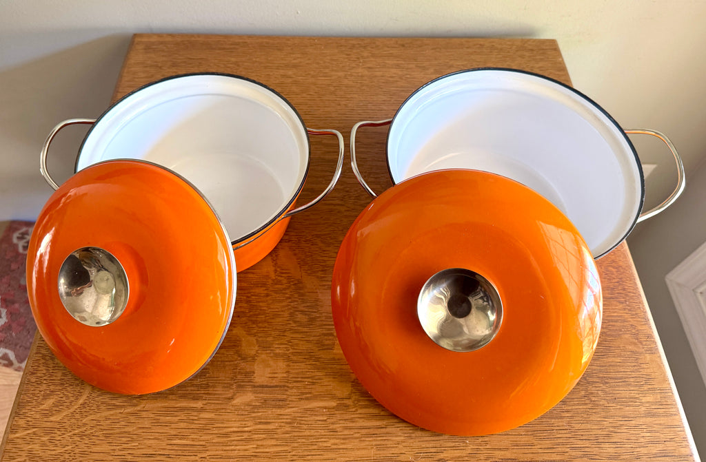 Vintage Pair of Solid Orange Cathrineholm Enamelware Casserole Pots by Grete Prytz Kittelsen