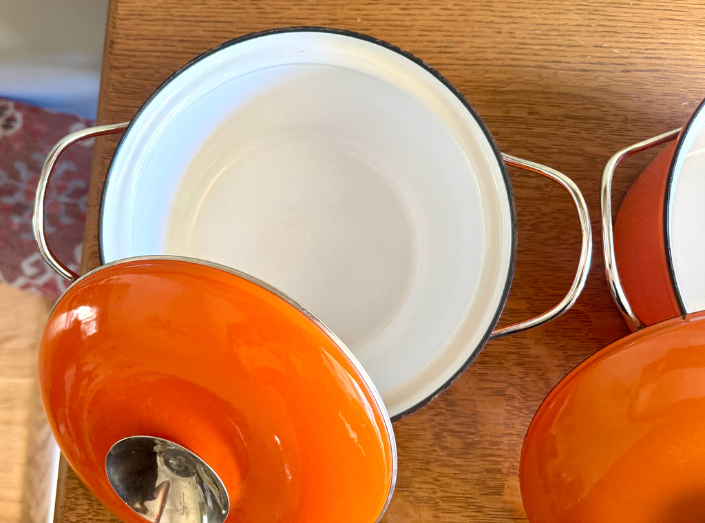 Vintage Pair of Solid Orange Cathrineholm Enamelware Casserole Pots by Grete Prytz Kittelsen