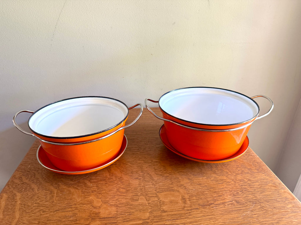 Vintage Pair of Solid Orange Cathrineholm Enamelware Casserole Pots by Grete Prytz Kittelsen