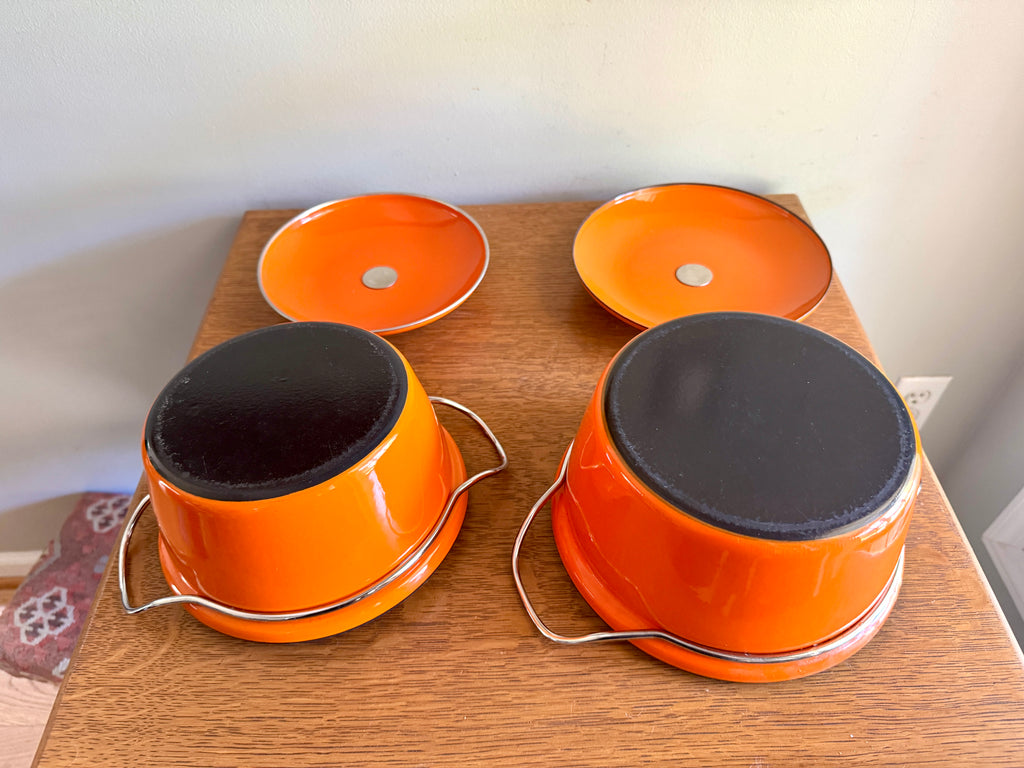 Vintage Pair of Solid Orange Cathrineholm Enamelware Casserole Pots by Grete Prytz Kittelsen