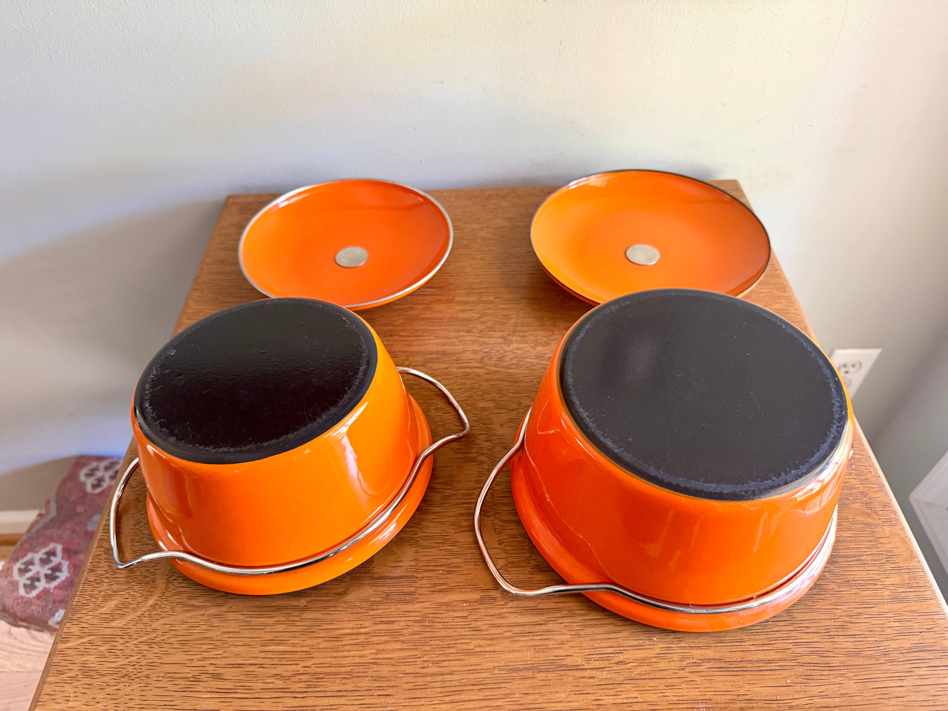 Vintage Pair of Solid Orange Cathrineholm Enamelware Casserole Pots by Grete Prytz Kittelsen