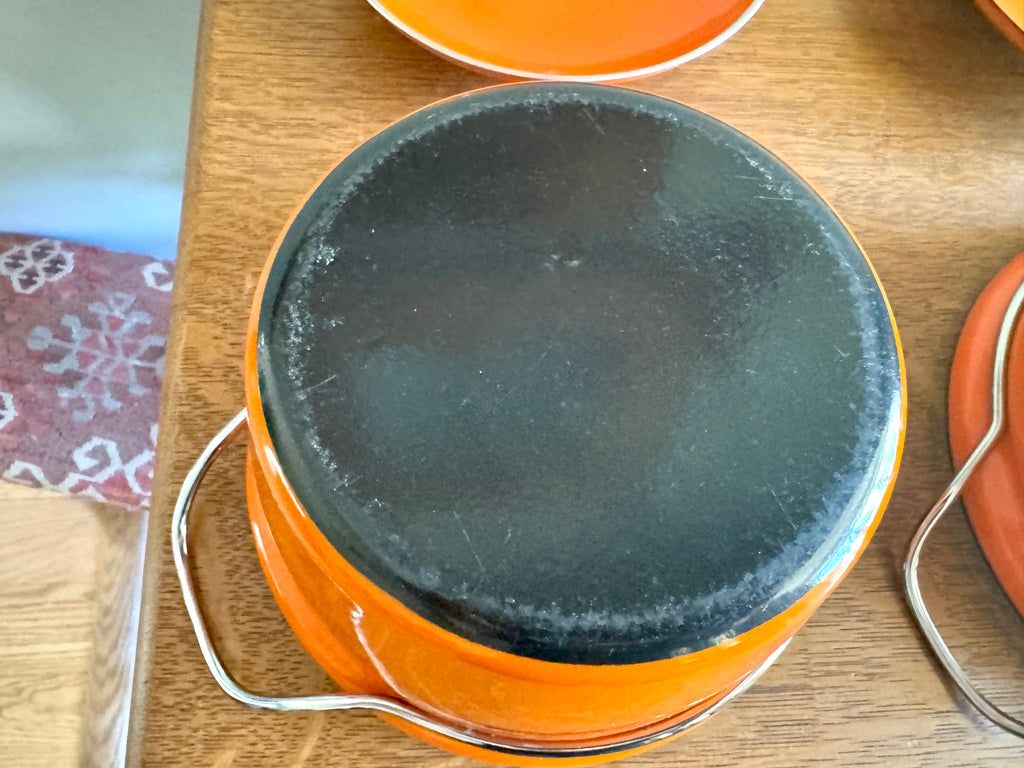 Vintage Pair of Solid Orange Cathrineholm Enamelware Casserole Pots by Grete Prytz Kittelsen