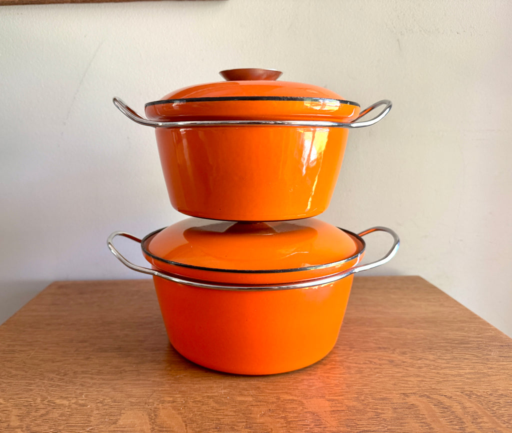 Vintage Pair of Solid Orange Cathrineholm Enamelware Casserole Pots by Grete Prytz Kittelsen