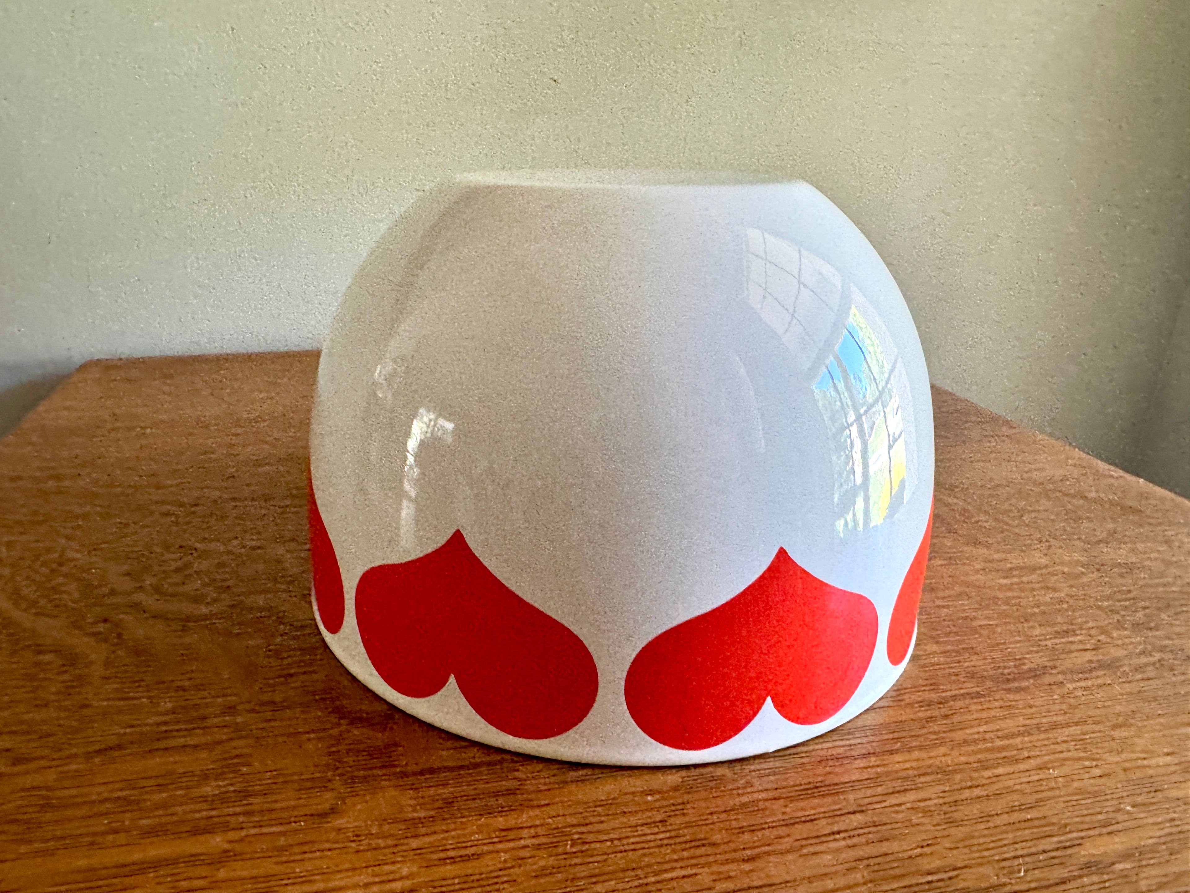 Vintage Mid Century Kaj Franck Arabia Enamel Bowl with Heart Design ~ Made in Finland MCM Mixing 8 1/4" Bowl