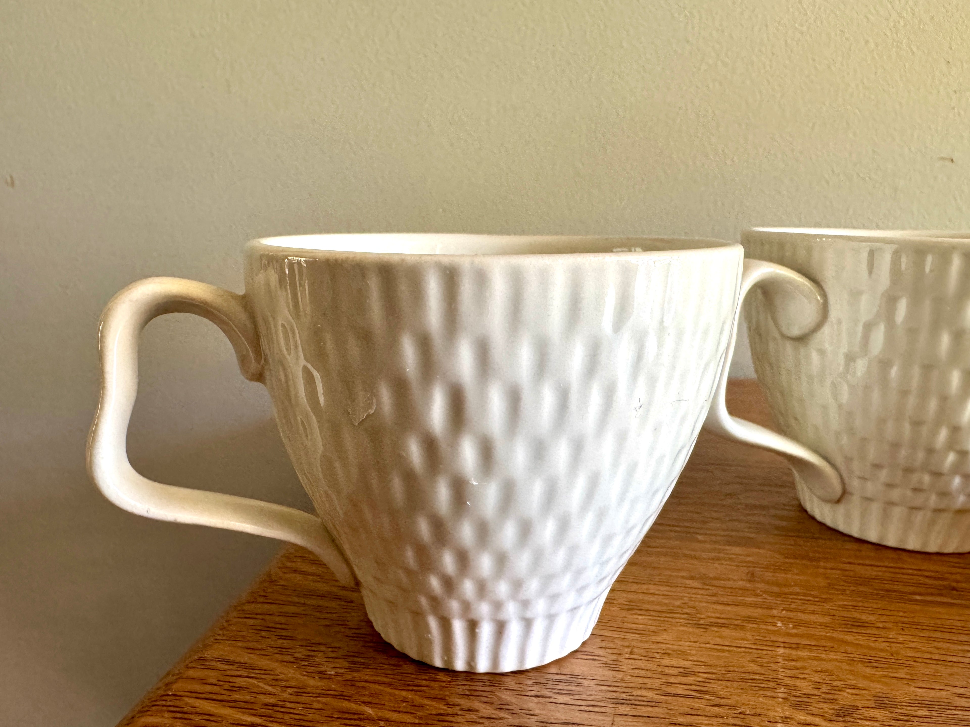 Vtg Set of 50s Red Wing Capistrano Tea Cups and Saucers ~ Red Wing "tweed Tex" Bone China