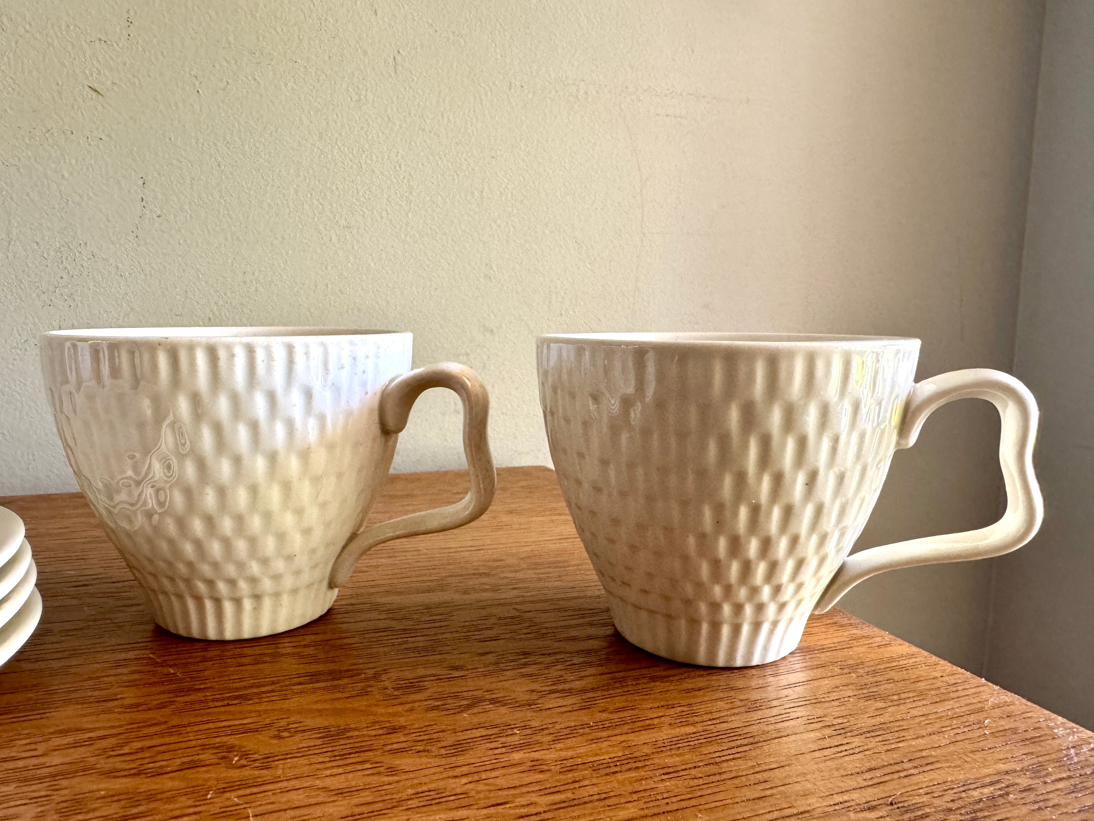 Vtg Set of 50s Red Wing Capistrano Tea Cups and Saucers ~ Red Wing "tweed Tex" Bone China