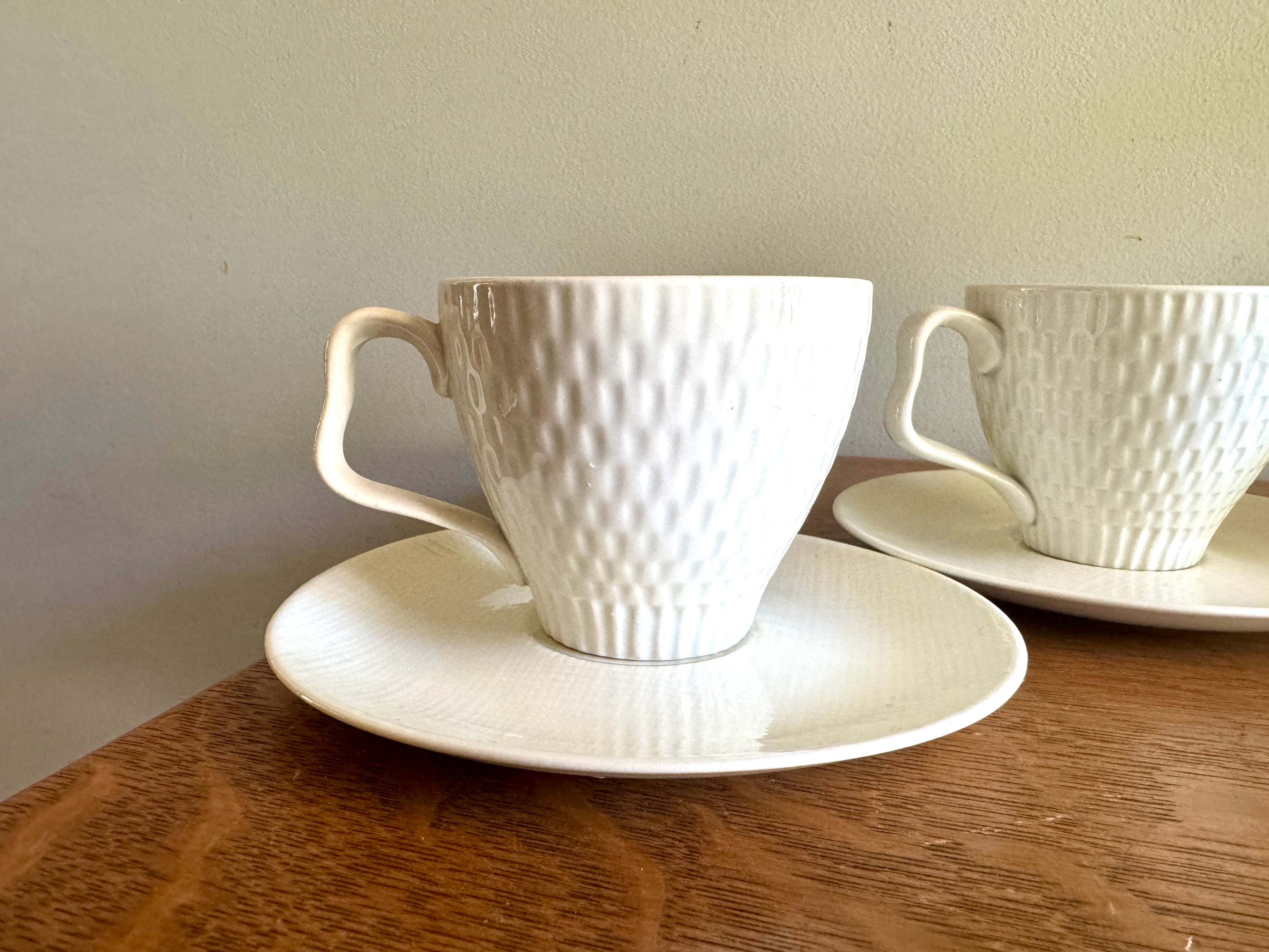 Vtg Set of 50s Red Wing Capistrano Tea Cups and Saucers ~ Red Wing "tweed Tex" Bone China