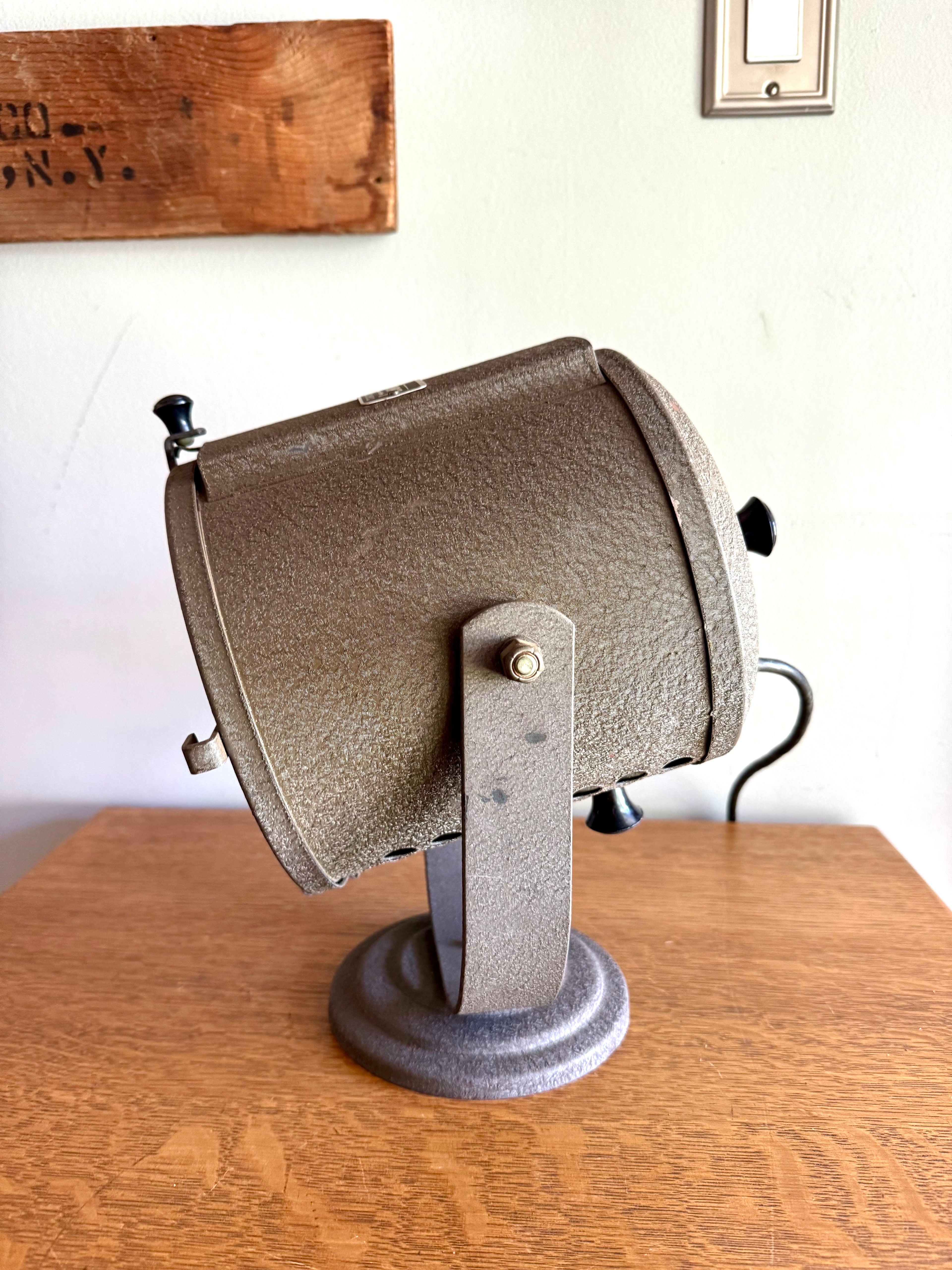 Vintage Fresnel Photospot Stage Light | Fresnel Theater Spot Light | Metal Stage Lamp | Studio Stage Light| Stage Lighting| Industrial Lamp