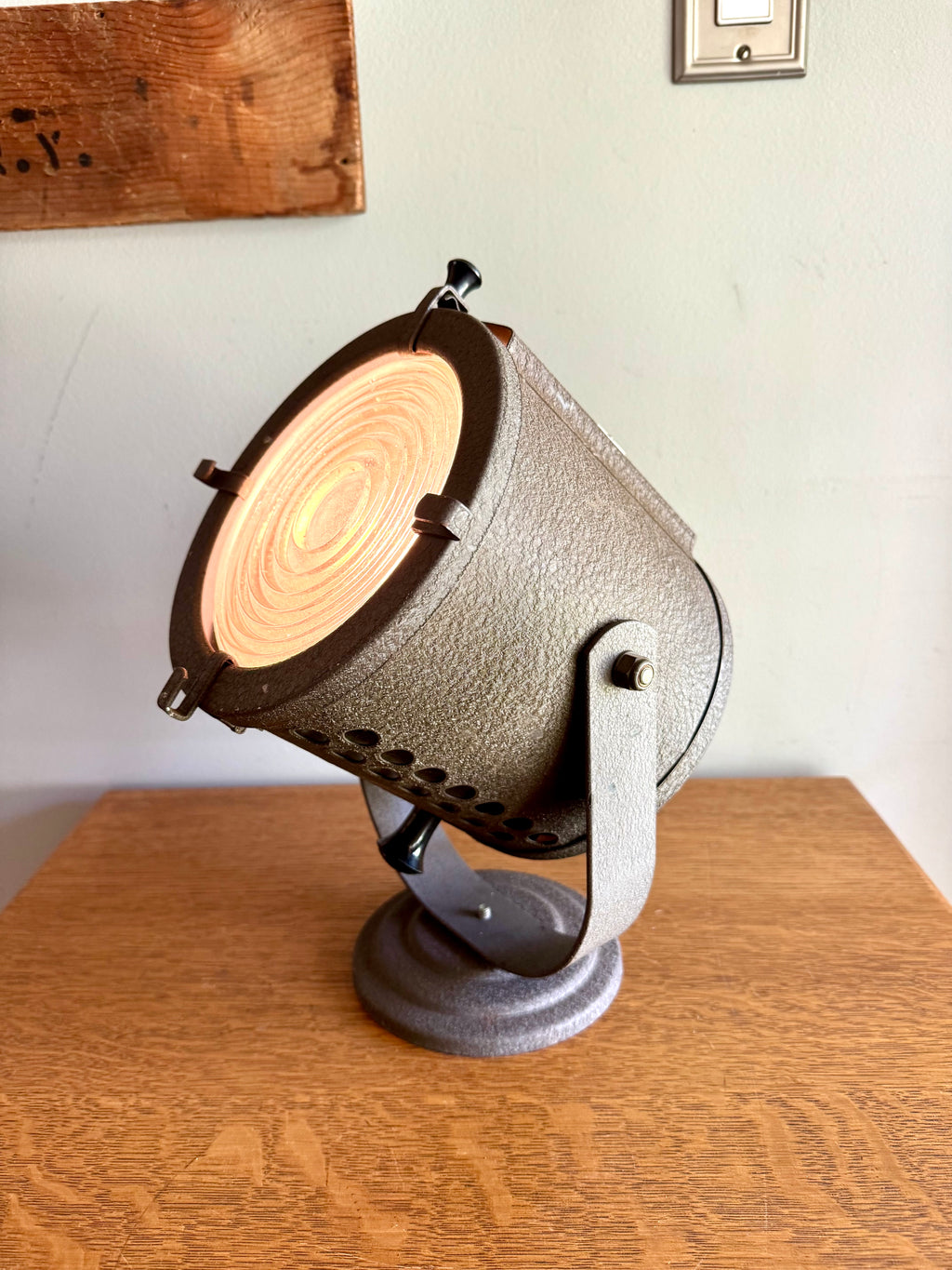 Vintage Fresnel Photospot Stage Light | Fresnel Theater Spot Light | Metal Stage Lamp | Studio Stage Light| Stage Lighting| Industrial Lamp