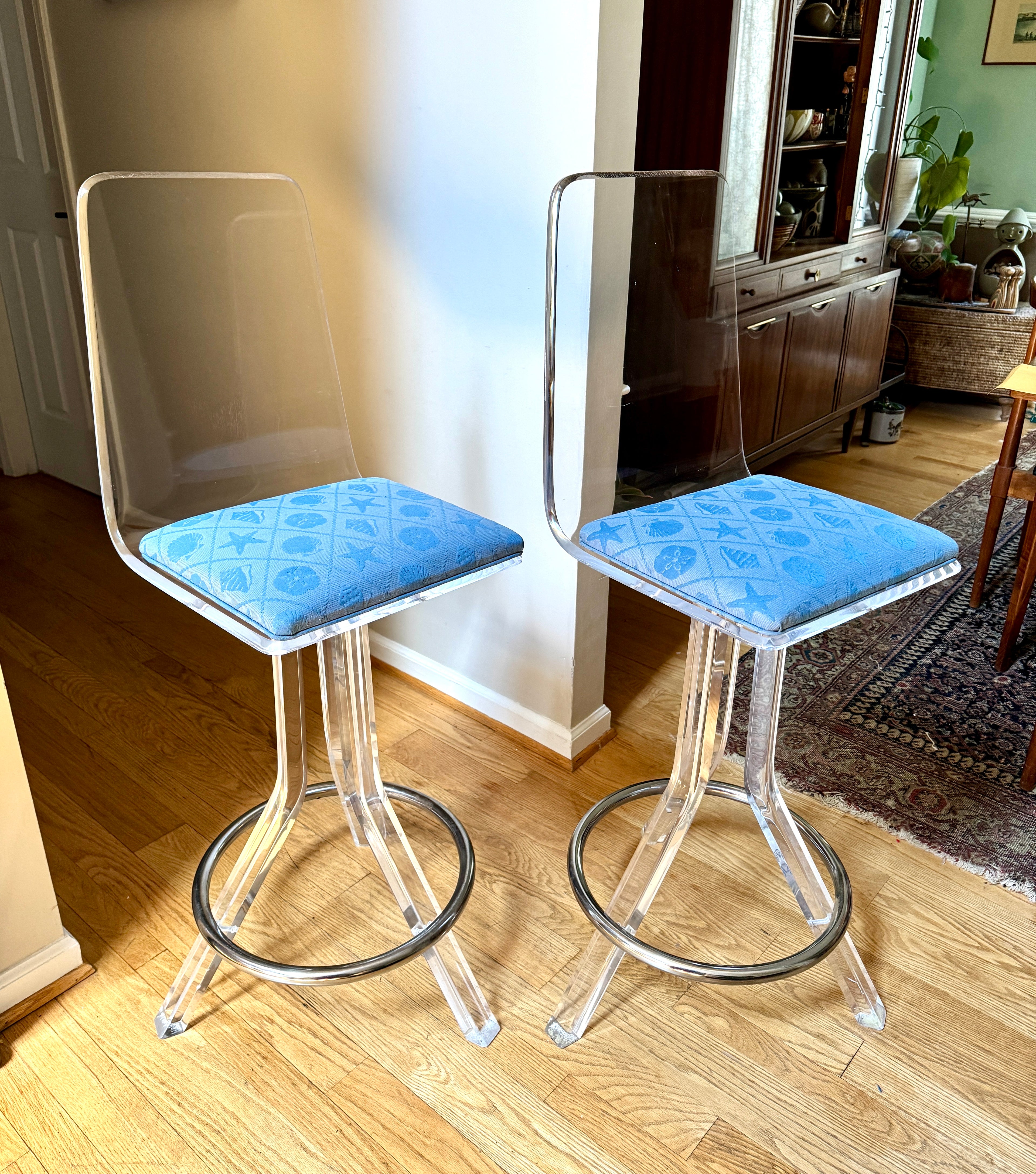 70's Pair of Lucite Swivel Bar Stools Attributed to Hill Manufacturing ~ MCM Clear Lucite Barstools