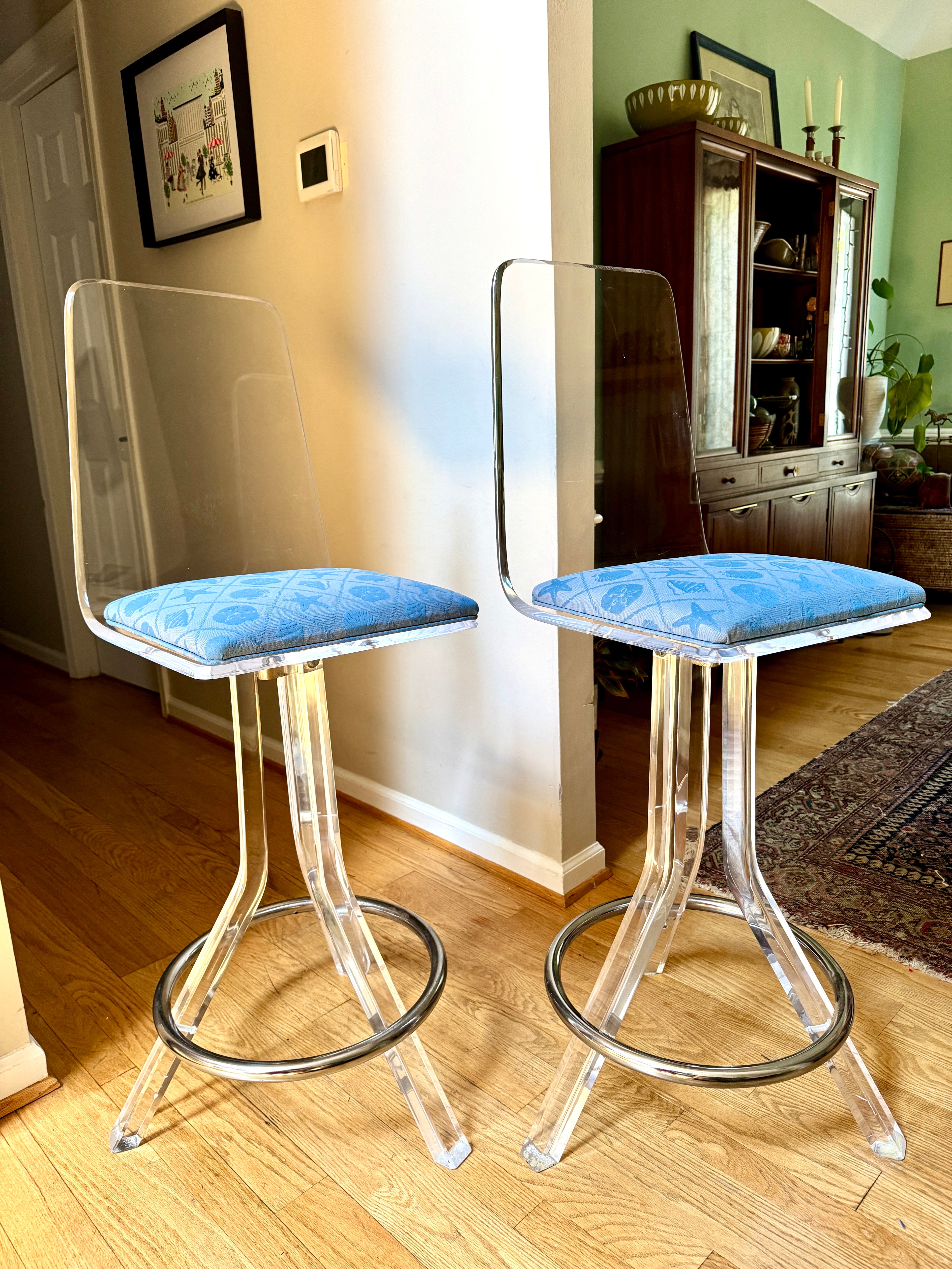 70's Pair of Lucite Swivel Bar Stools Attributed to Hill Manufacturing ~ MCM Clear Lucite Barstools