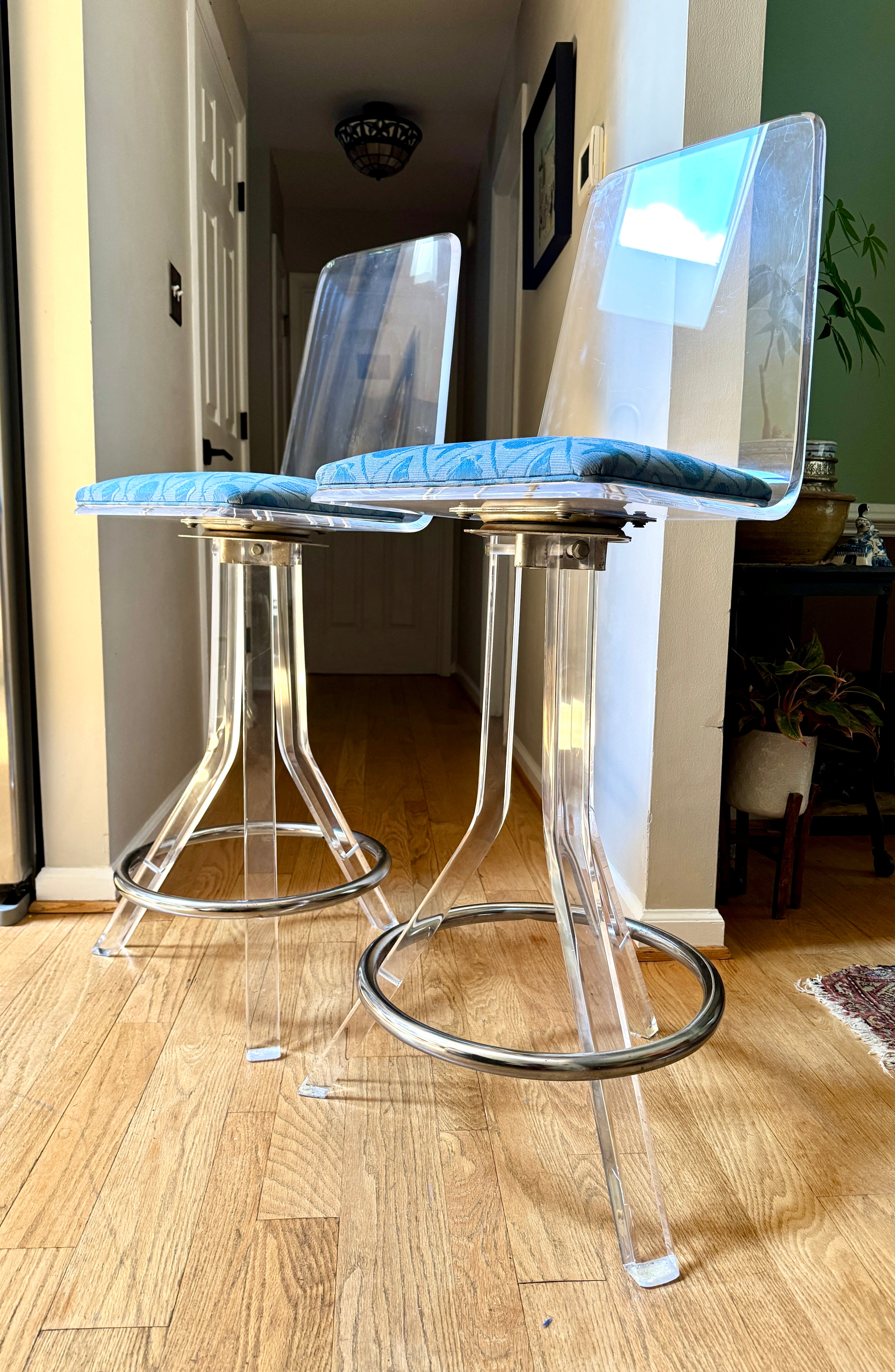 70's Pair of Lucite Swivel Bar Stools Attributed to Hill Manufacturing ~ MCM Clear Lucite Barstools