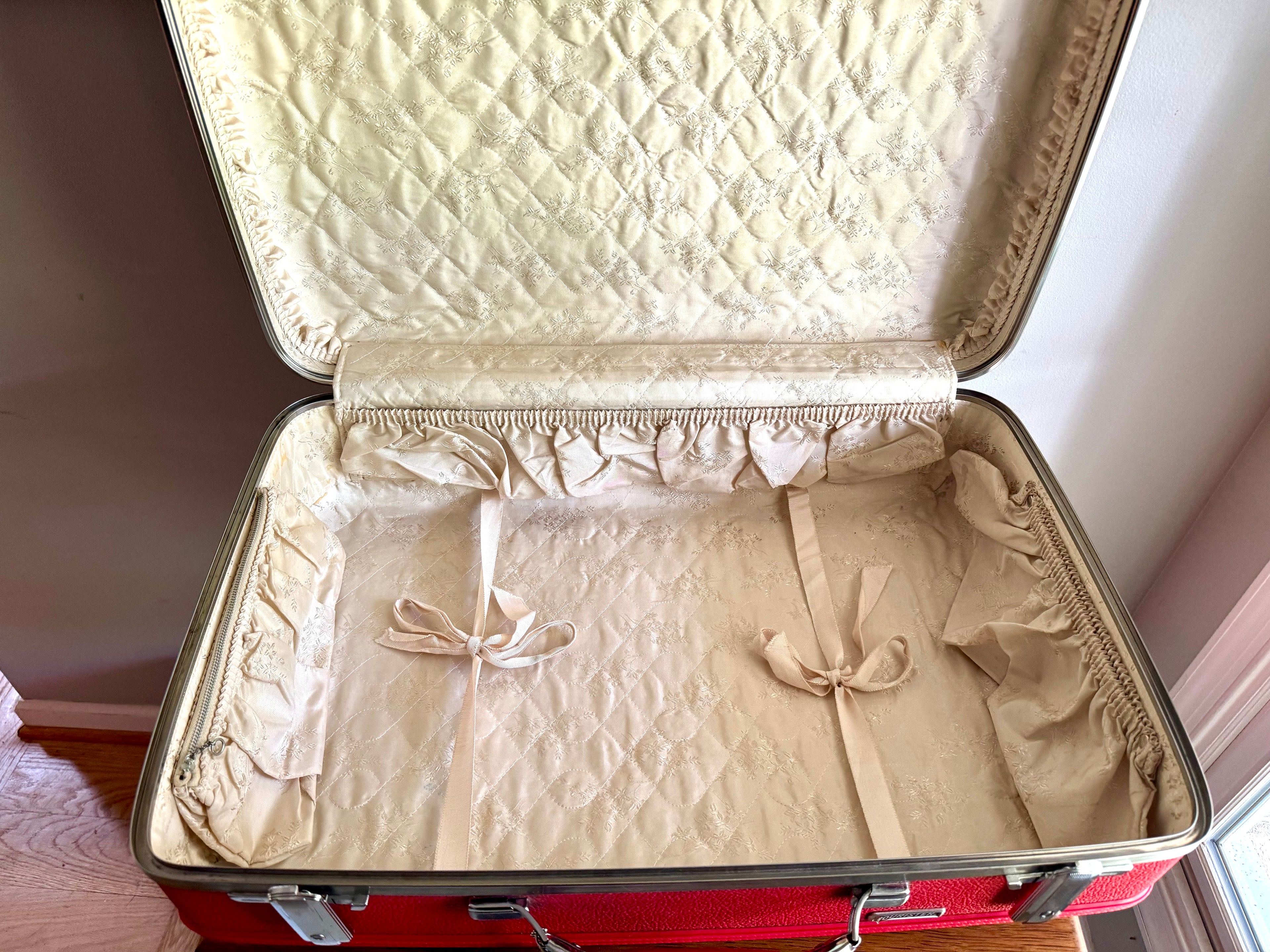 Medium American Tourister Red Suitcase | Vintage Red Travel Case | Mid Century Red Hardshell Suitcase | Red Overnight Case| Travel Bag