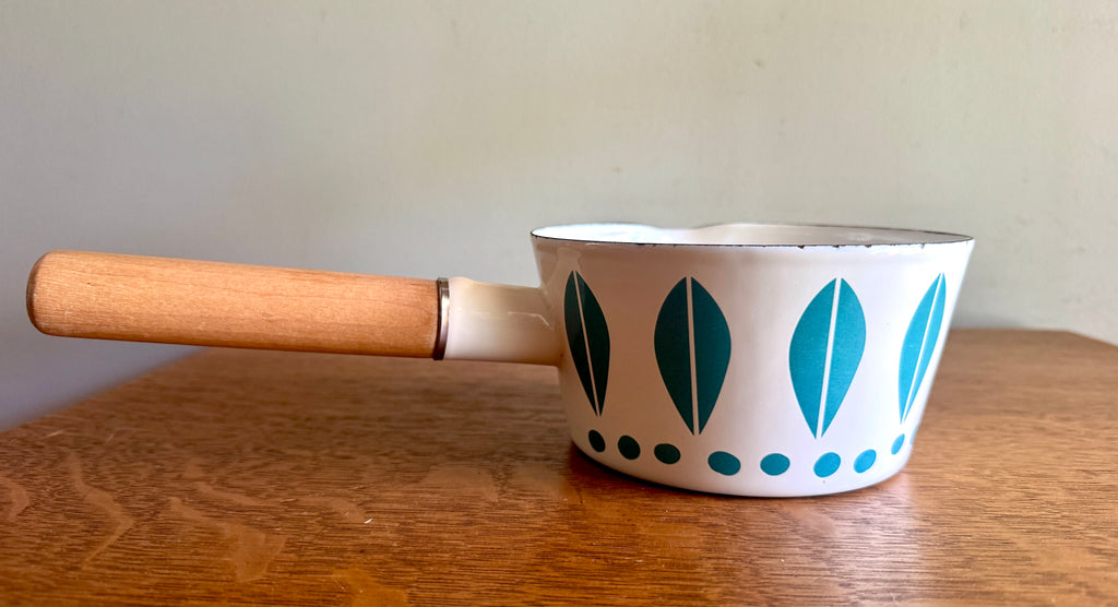 Vtg Cathrineholm Inspired Enamel Lotus Saucepan ~ Lotus Leaf Milk Pot With Spout and Wood Handle