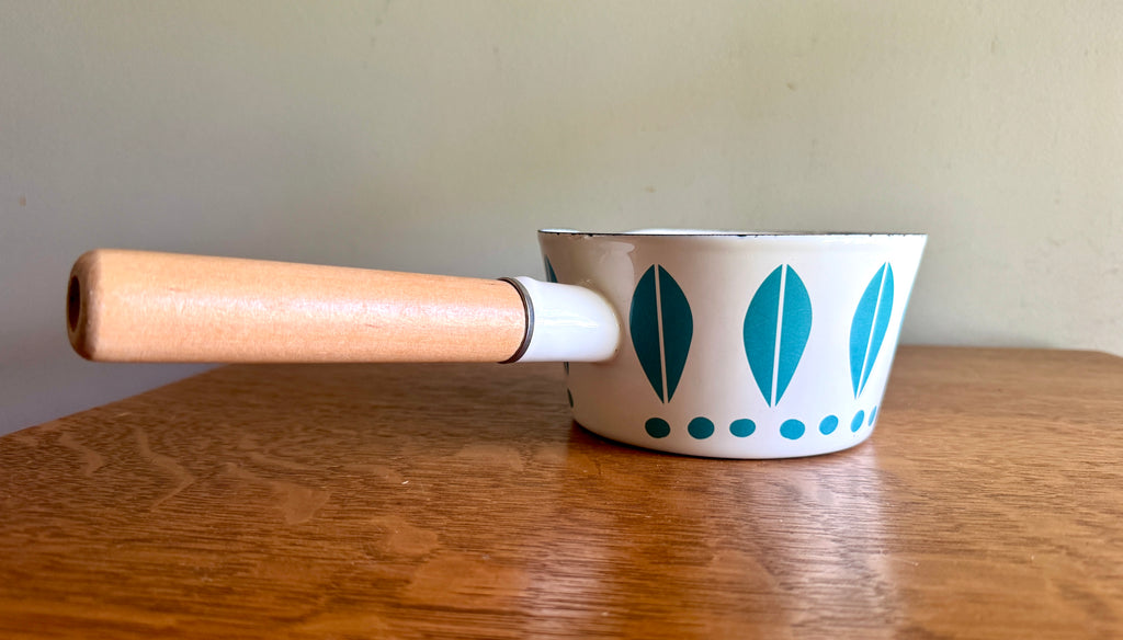Vtg Cathrineholm Inspired Enamel Lotus Saucepan ~ Lotus Leaf Milk Pot With Spout and Wood Handle