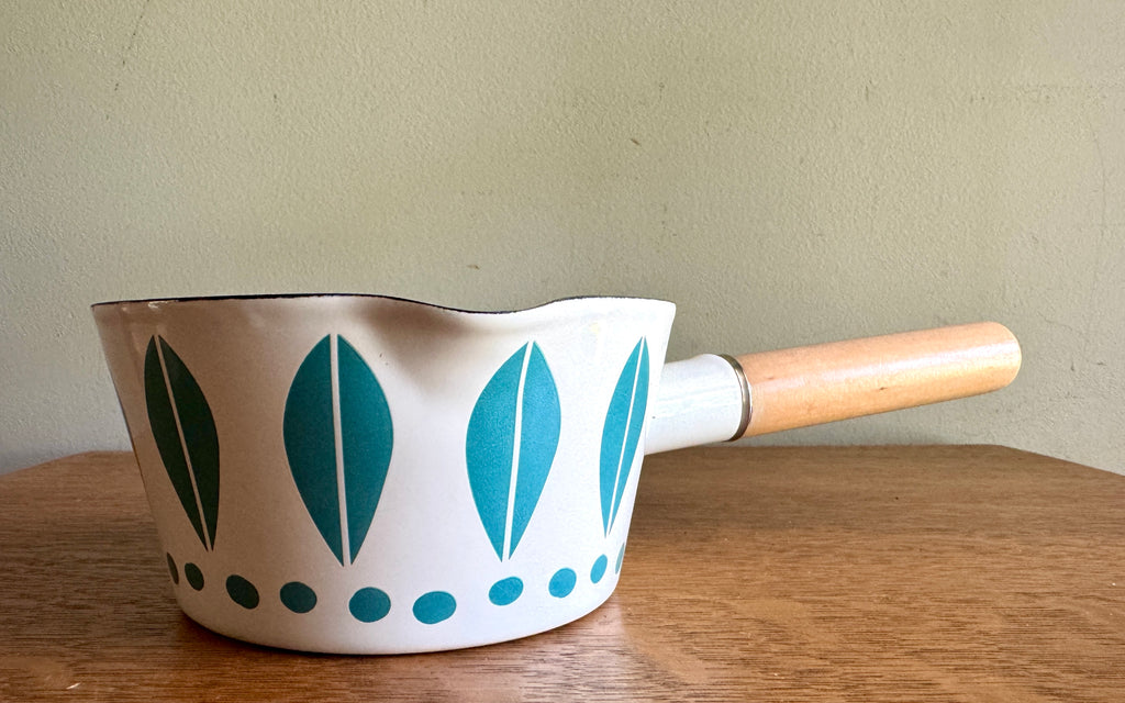 Vtg Cathrineholm Inspired Enamel Lotus Saucepan ~ Lotus Leaf Milk Pot With Spout and Wood Handle
