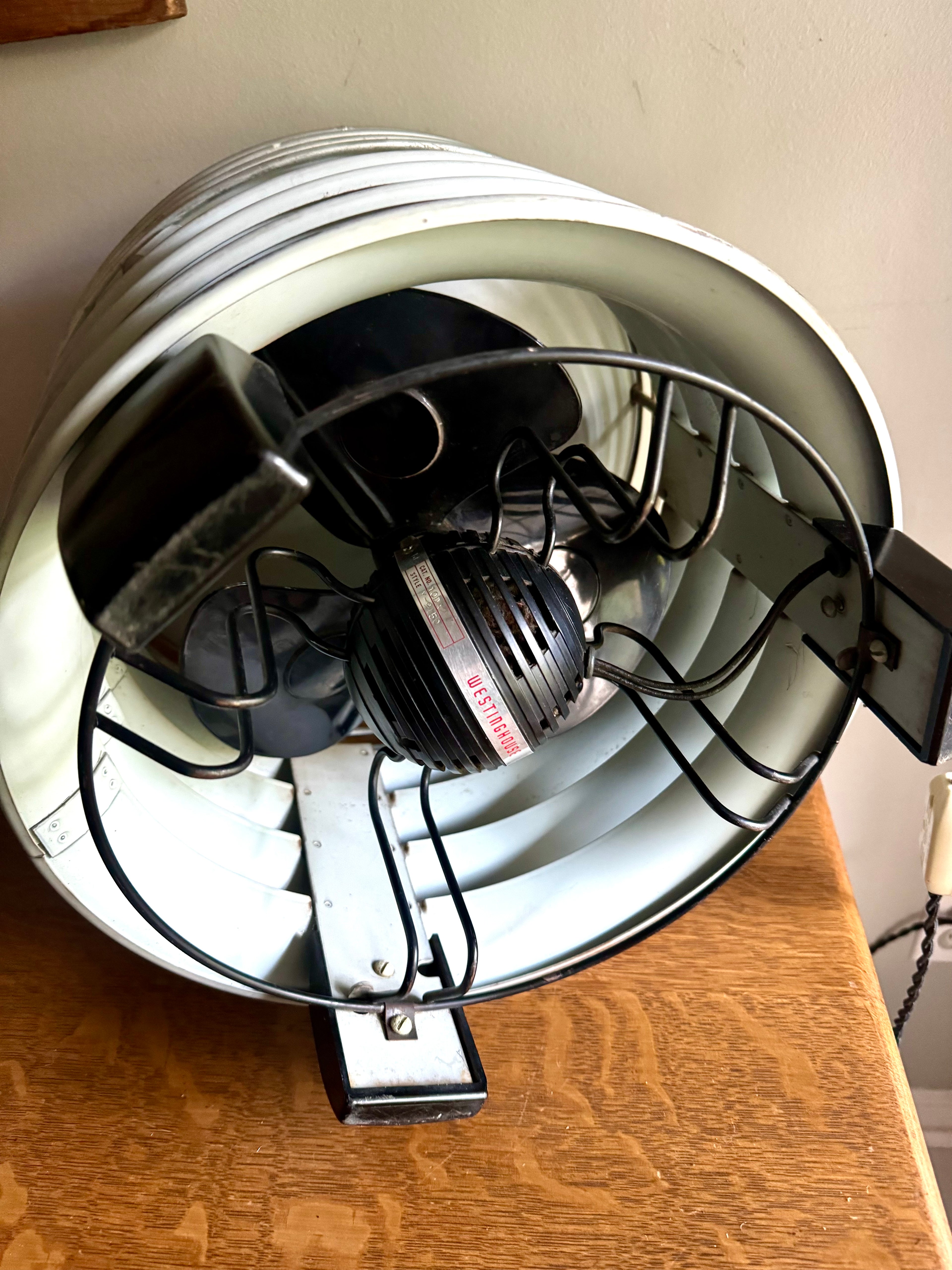 Vintage Westinghouse 10DA2 Electric Hassock Fan | Gray Westinghouse Debonaire  Ottoman Fan | Atomic Foot Stool Fan | 1 Speed Floor Fan