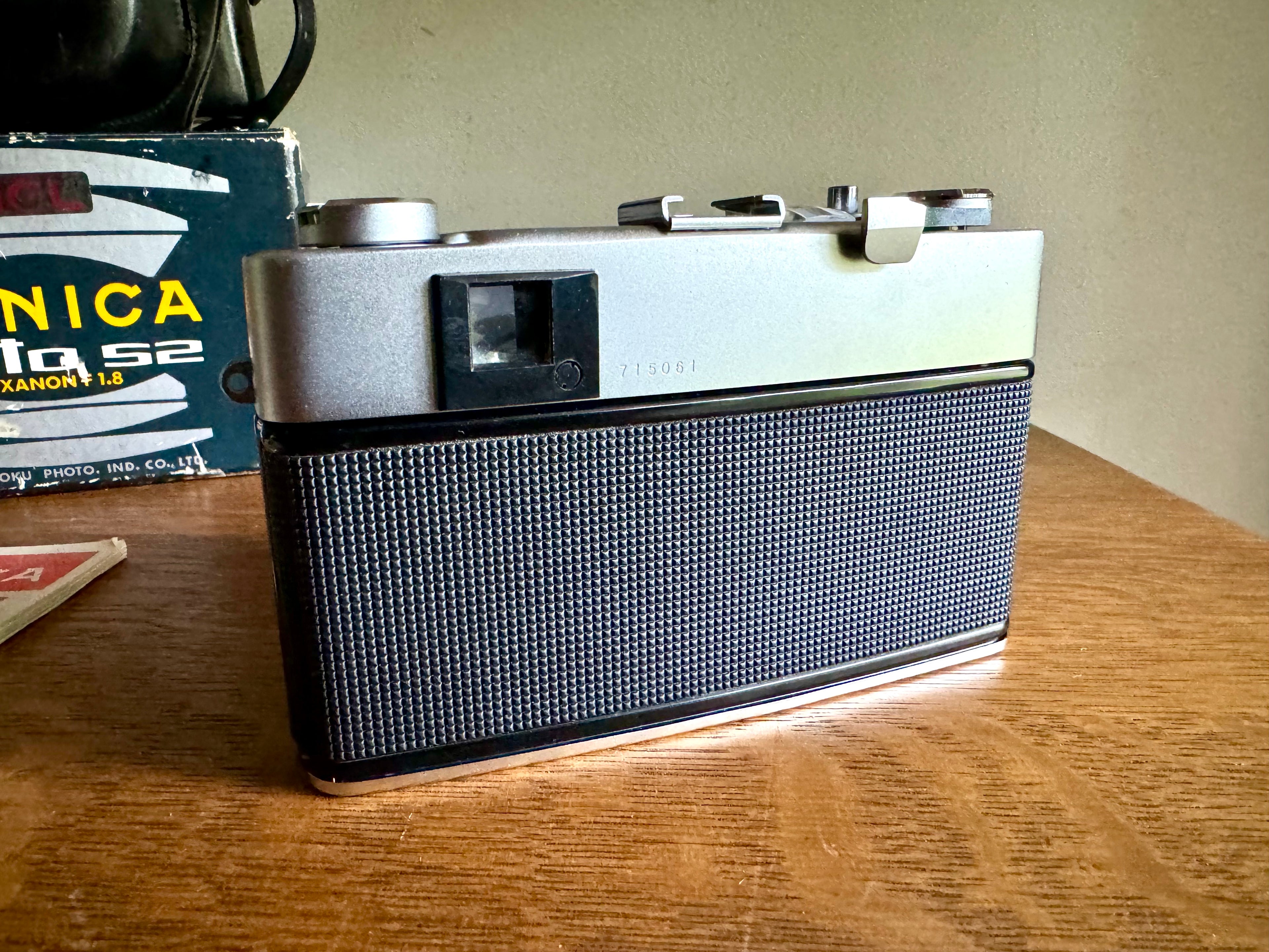 Vintage Konica Auto S2 35mm Camera | Konica Auto S2 Camera With Hexanon Lens Konica Auto S2 Japan 35MM Film Camera With Case in Original Box