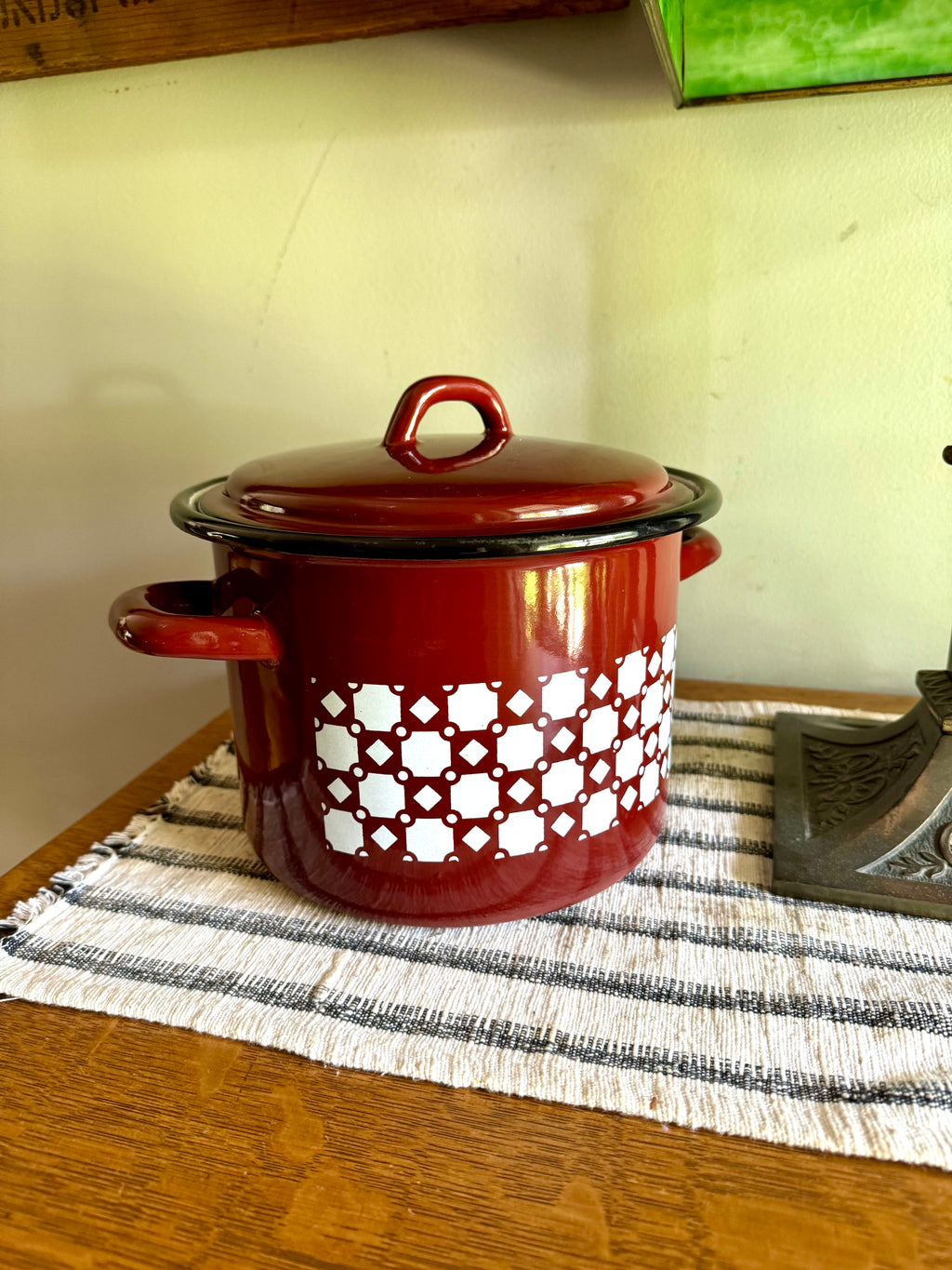 Vintage Japy Freres Brown Enamel Pot | Made in France Enamel Pot 20CM | Vintage Brown Enamel Stew Pot | Brown and White Block Pattern Pot