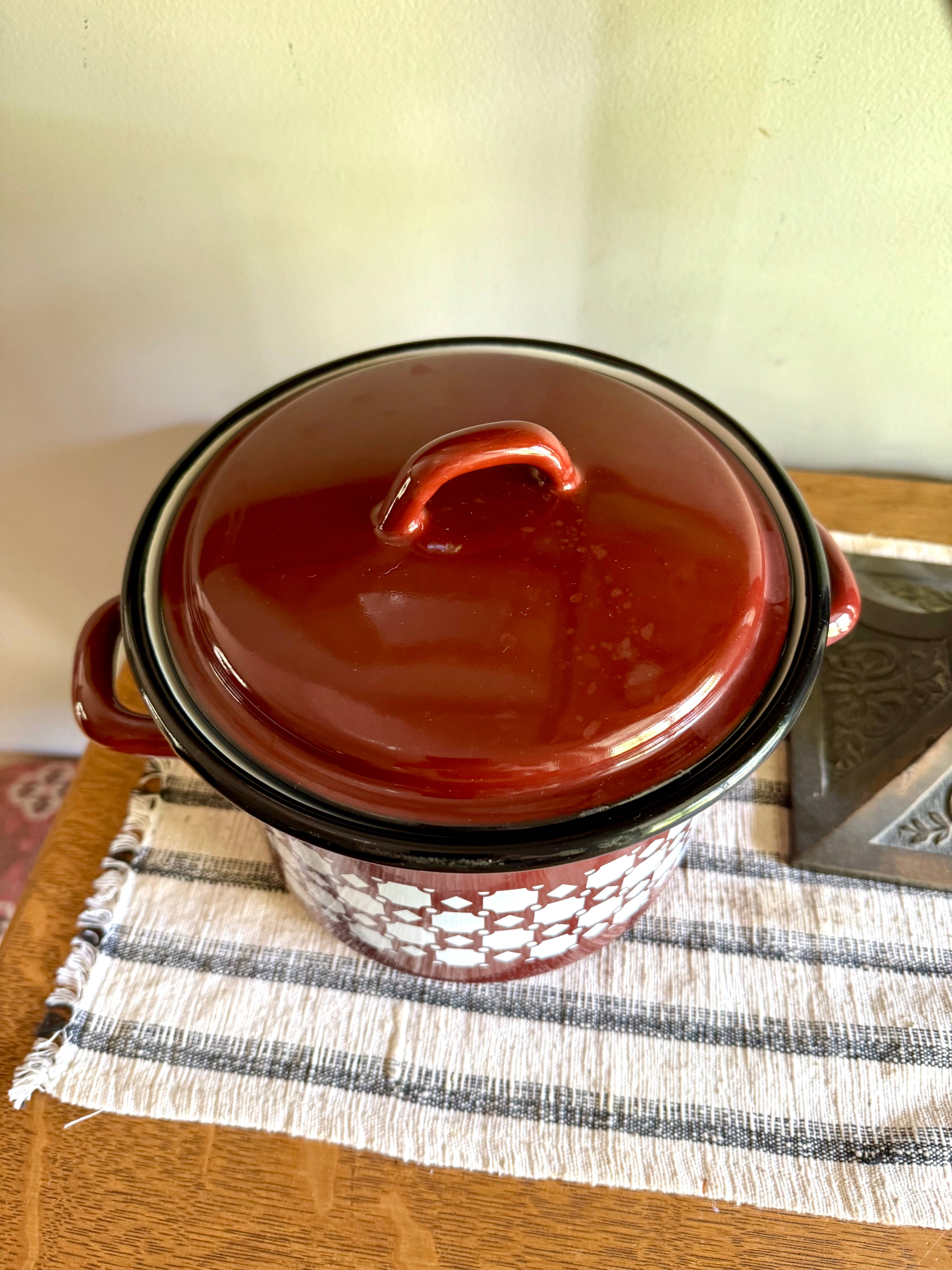 Vintage Japy Freres Brown Enamel Pot | Made in France Enamel Pot 20CM | Vintage Brown Enamel Stew Pot | Brown and White Block Pattern Pot