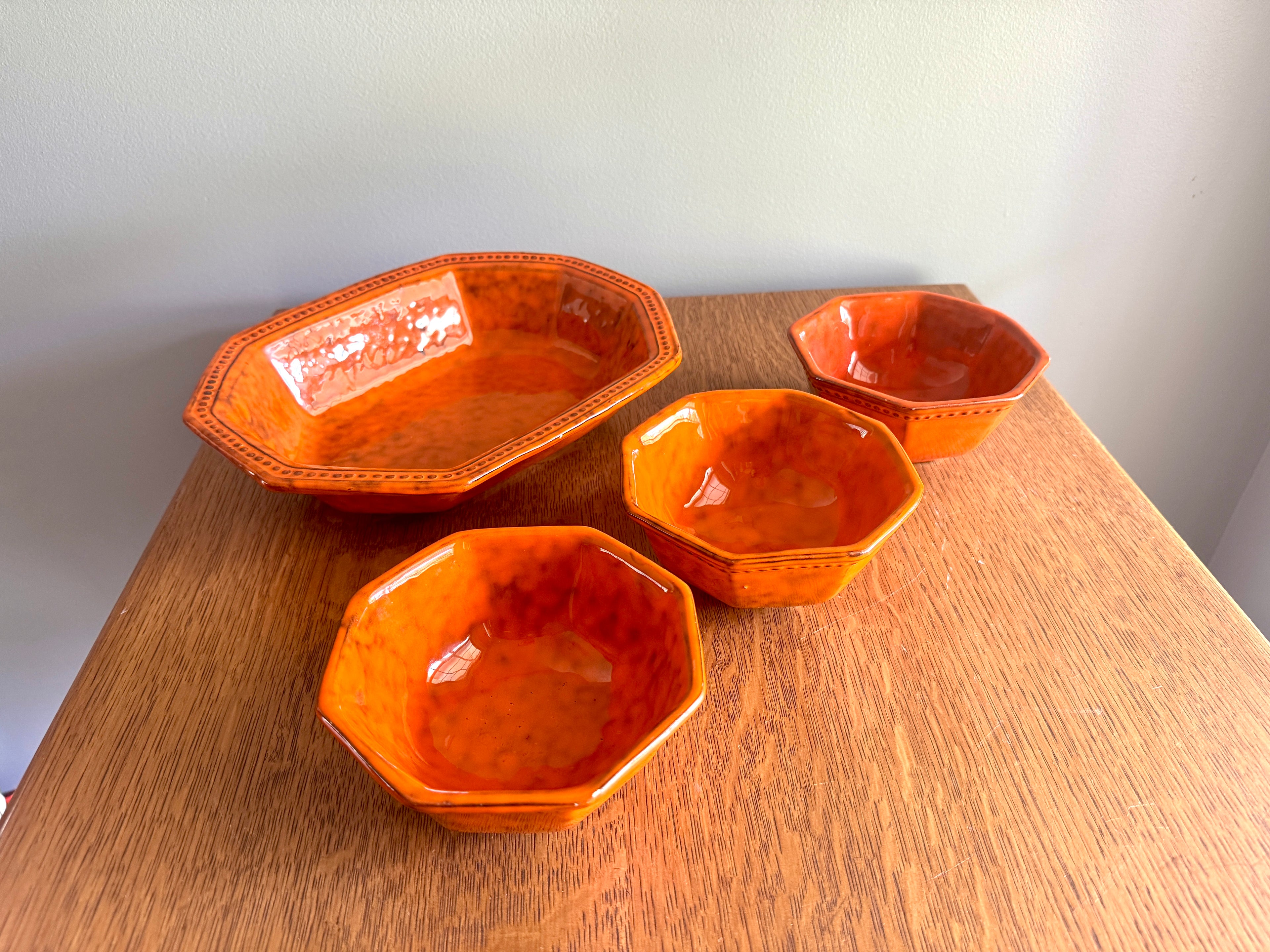 Vtg Set of Orange Peasant Village Ceramic Bowls ~ Orange PV Italy Bowl Set