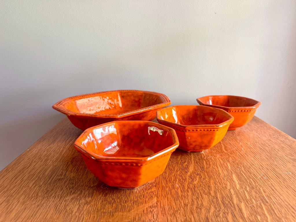Vtg Set of Orange Peasant Village Ceramic Bowls ~ Orange PV Italy Bowl Set