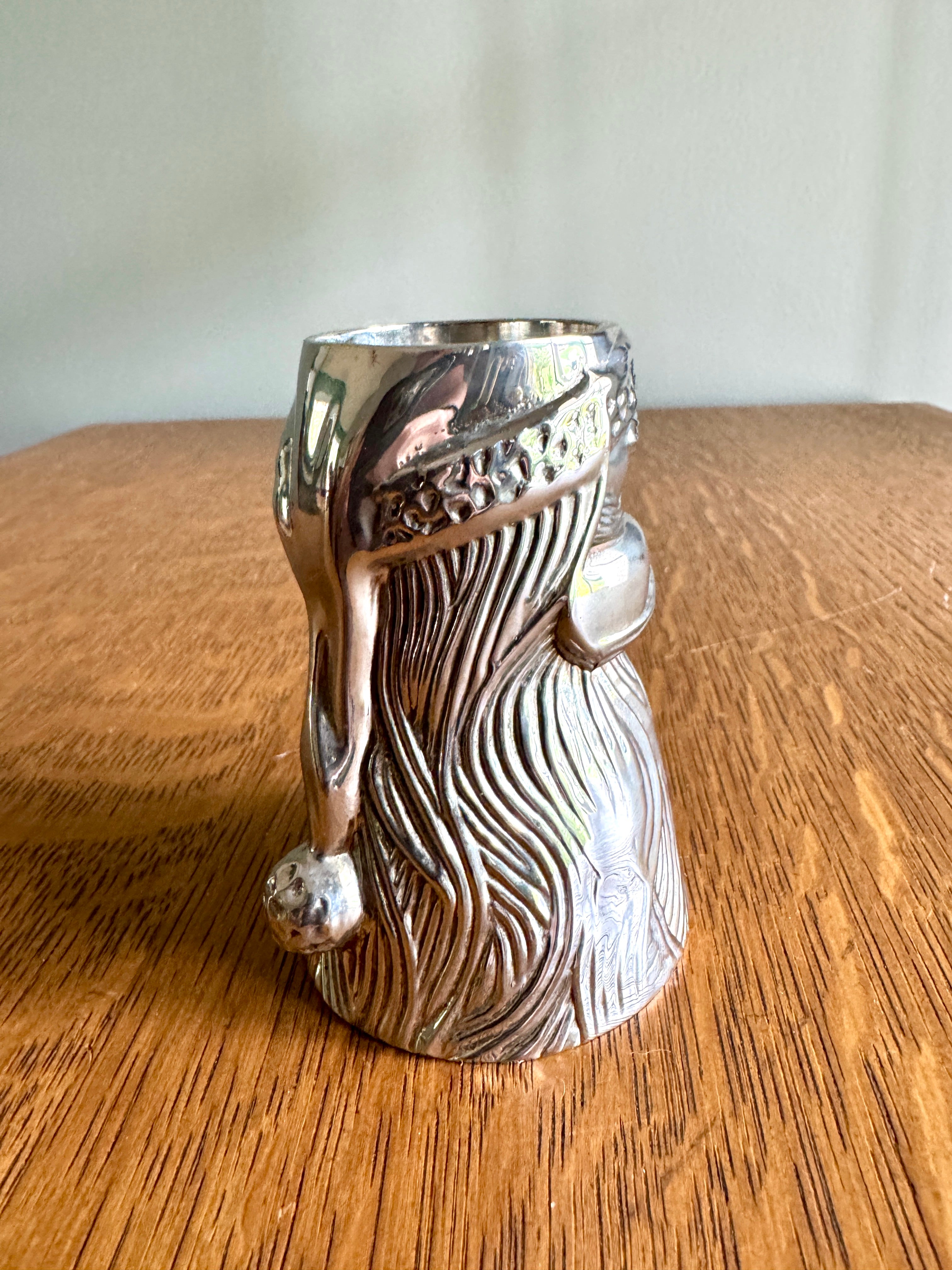 Vtg International Silver Co. Silver Plated Santa Claus Jigger ~ Chrome St. Nick Double Shot Glass