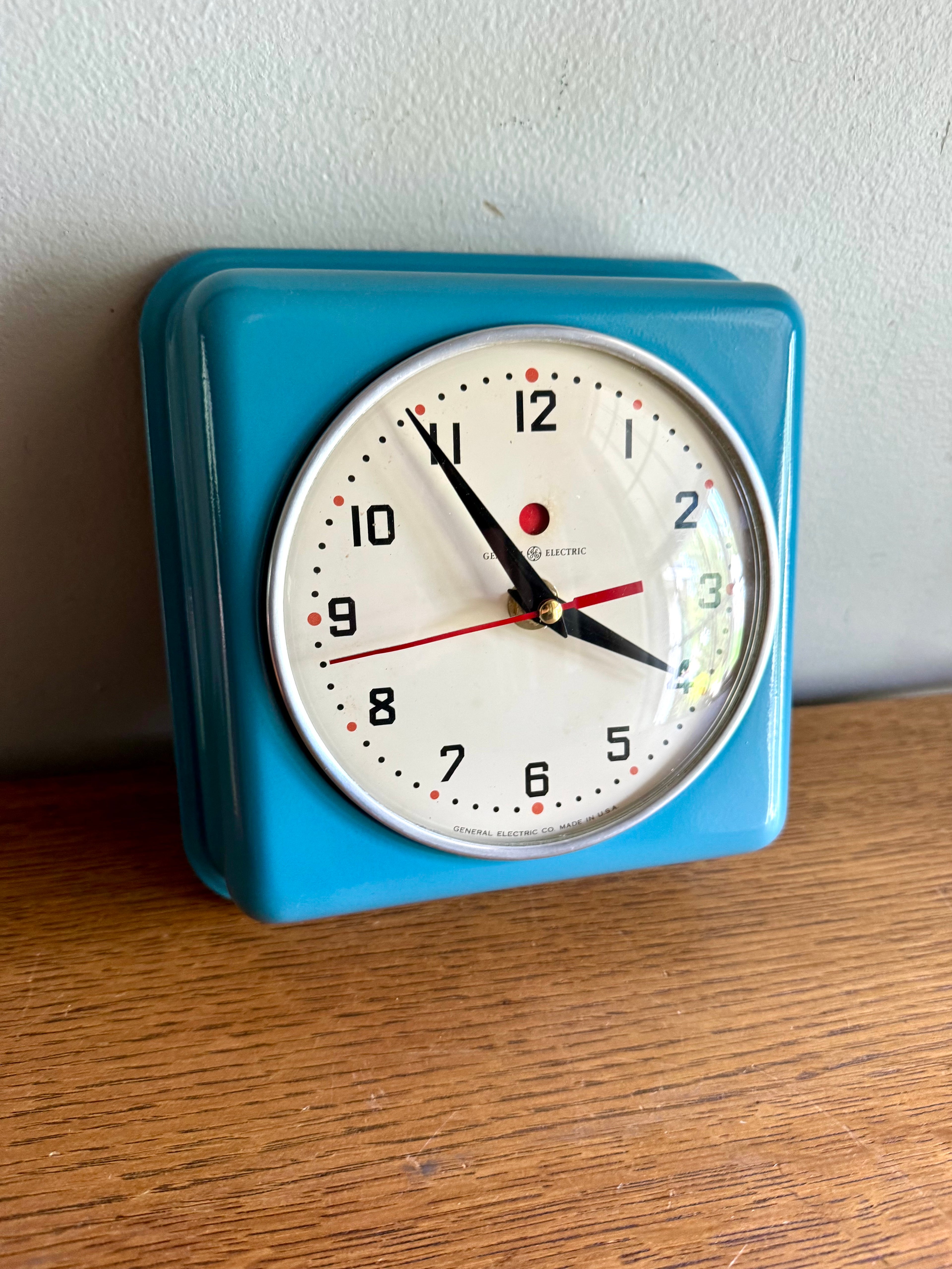 Battery Converted Blue General Electric Wall Clock | G.E. 2H08 Kitchen Clock | MCM Red Dot Blue Wall Clock | Blue Electric Clock